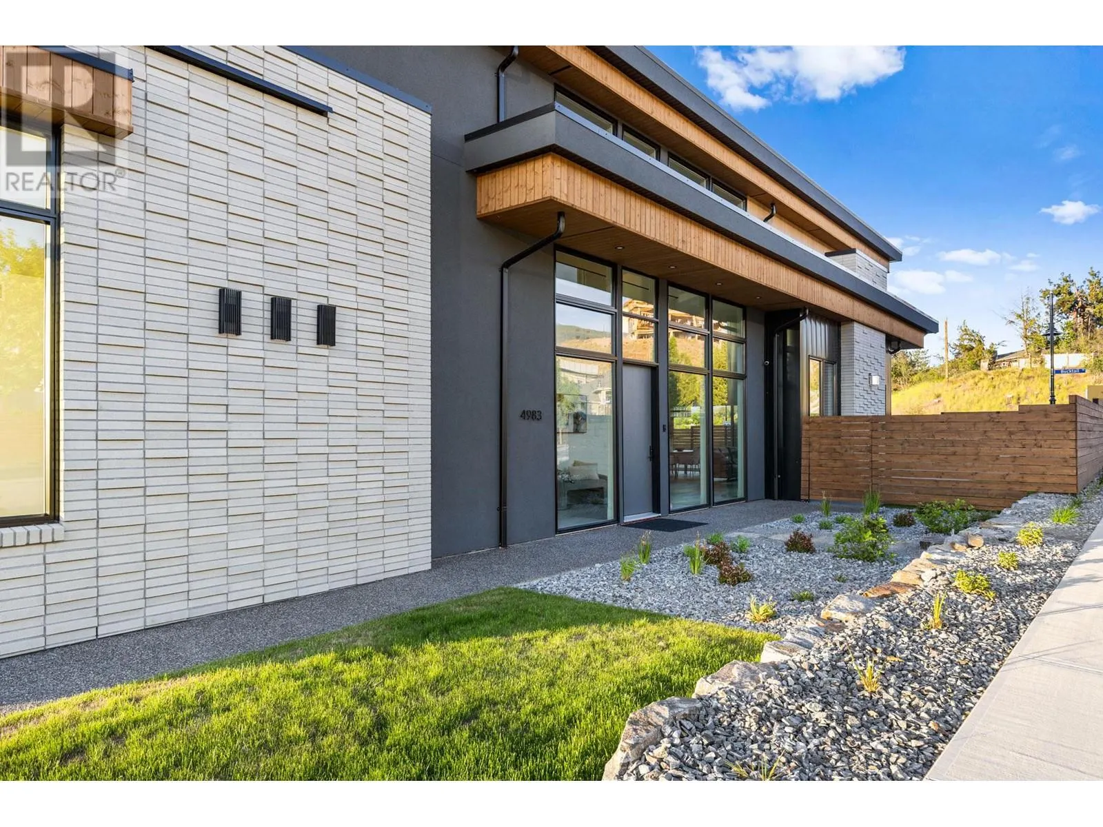 4983 Bucktail Lane