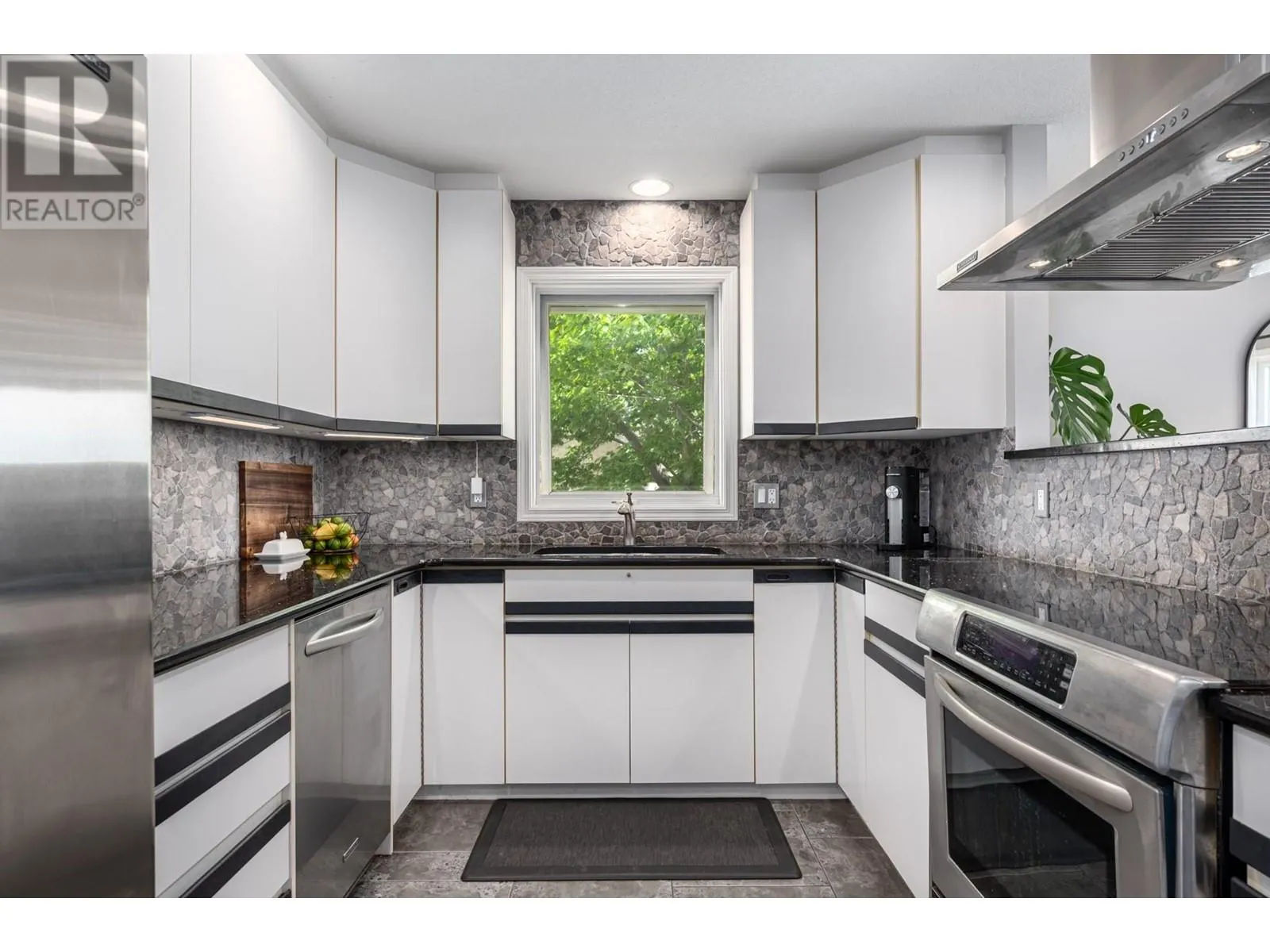 1775 MCKINLEY Court Unit# 8