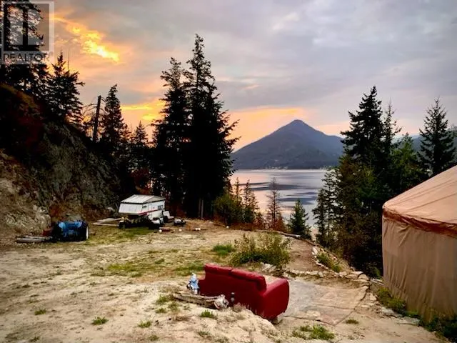 Lot 6 LOWER ARROW Lake