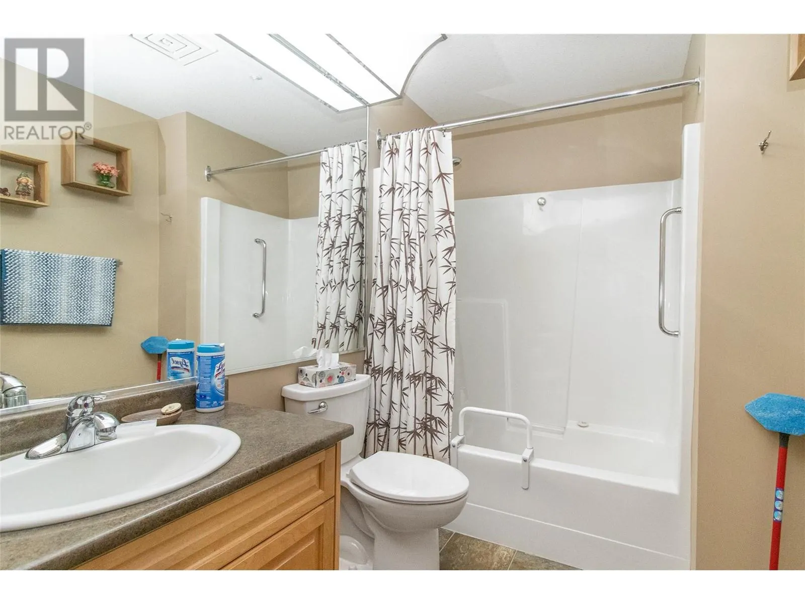 1045 Sutherland Avenue Unit# 115A