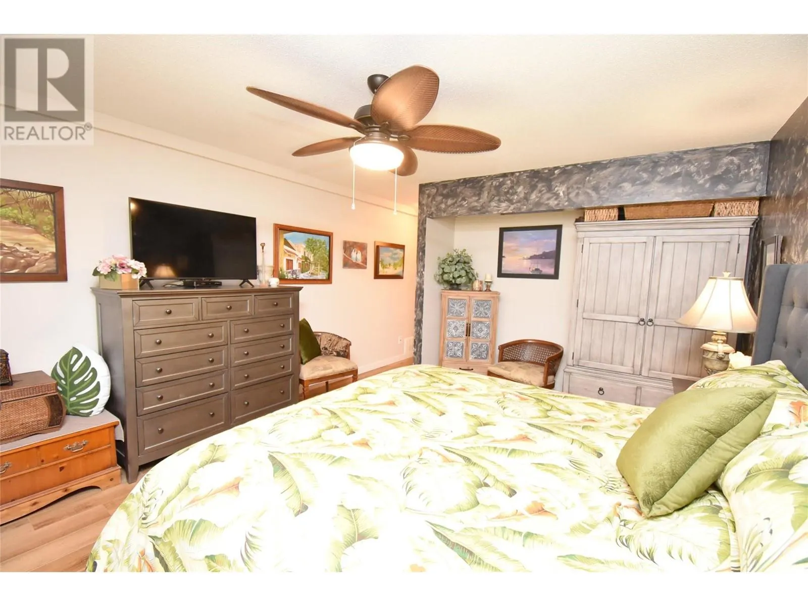 2200 40 Avenue Unit# 6