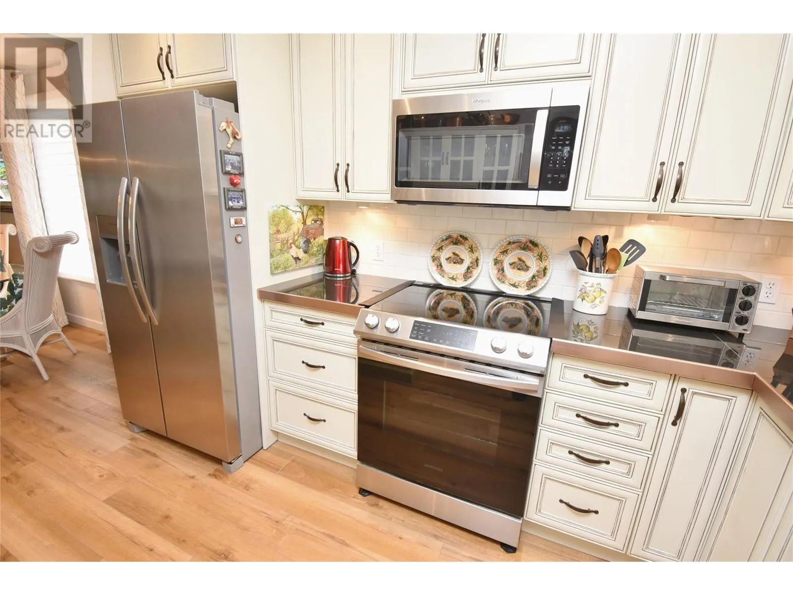 2200 40 Avenue Unit# 6
