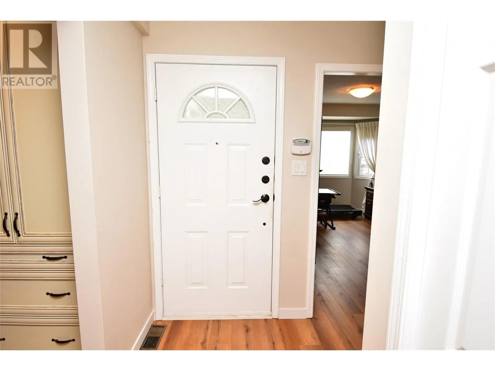 2200 40 Avenue Unit# 6