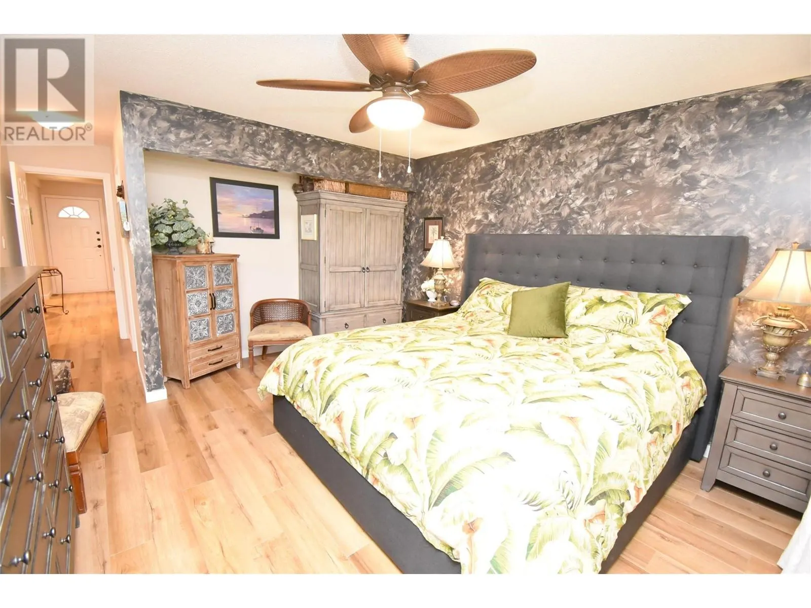 2200 40 Avenue Unit# 6