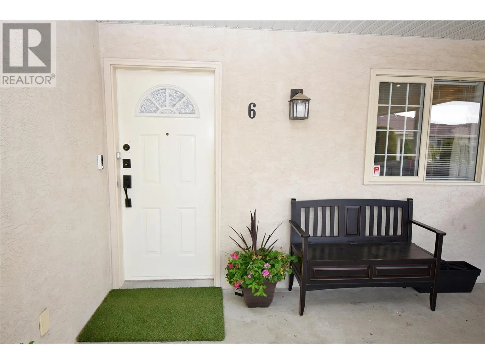2200 40 Avenue Unit# 6