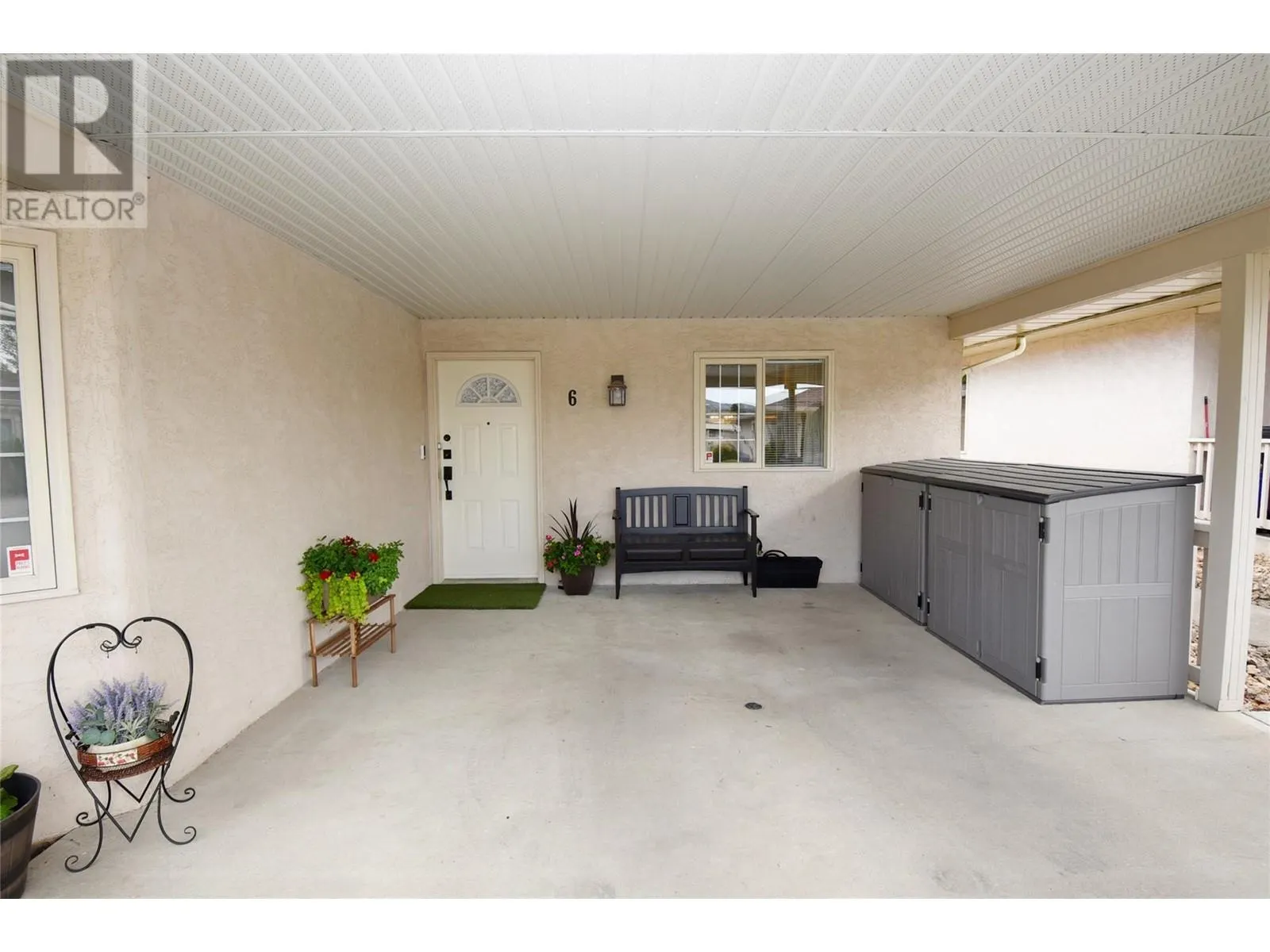 2200 40 Avenue Unit# 6