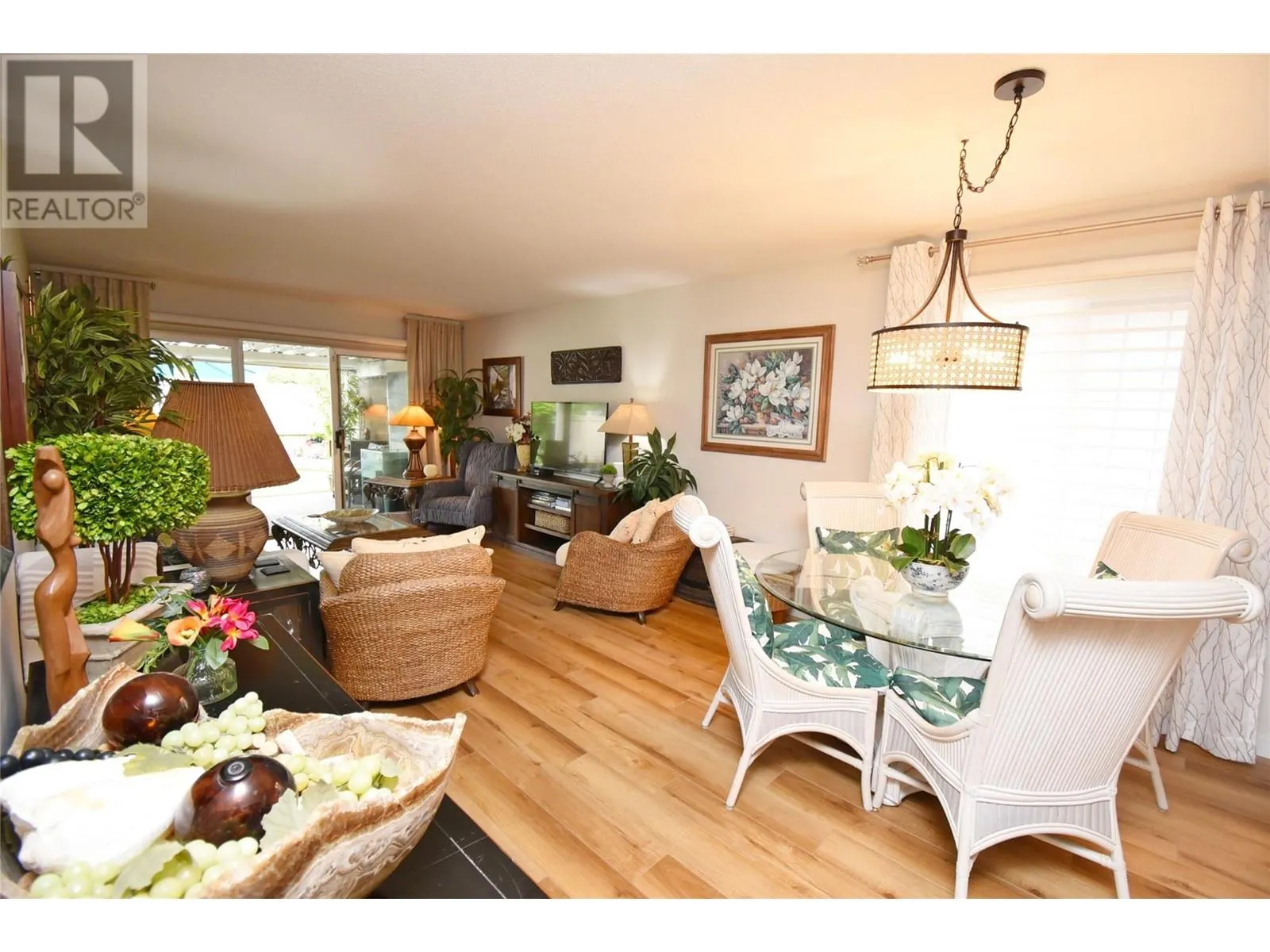 2200 40 Avenue Unit# 6