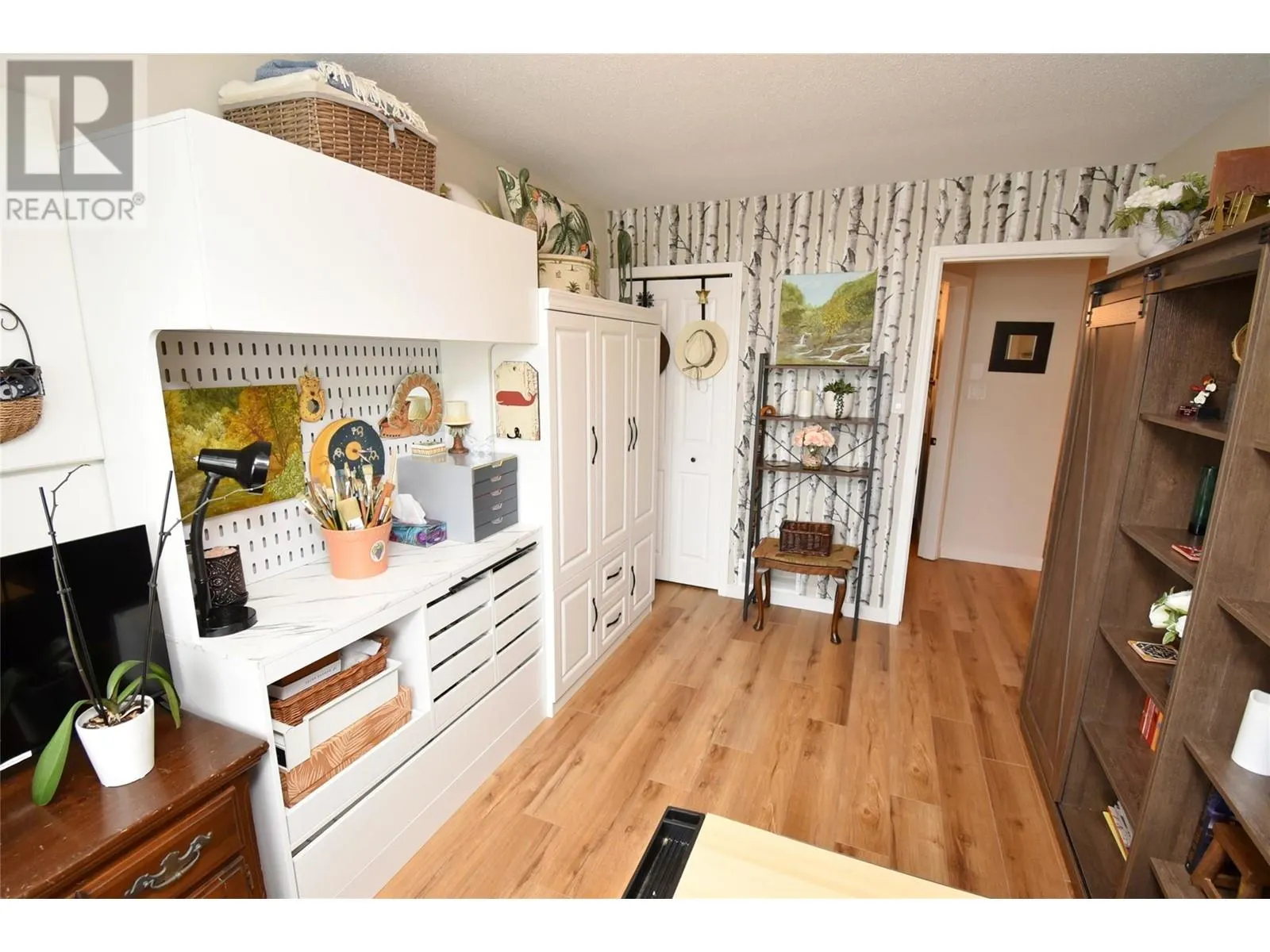 2200 40 Avenue Unit# 6