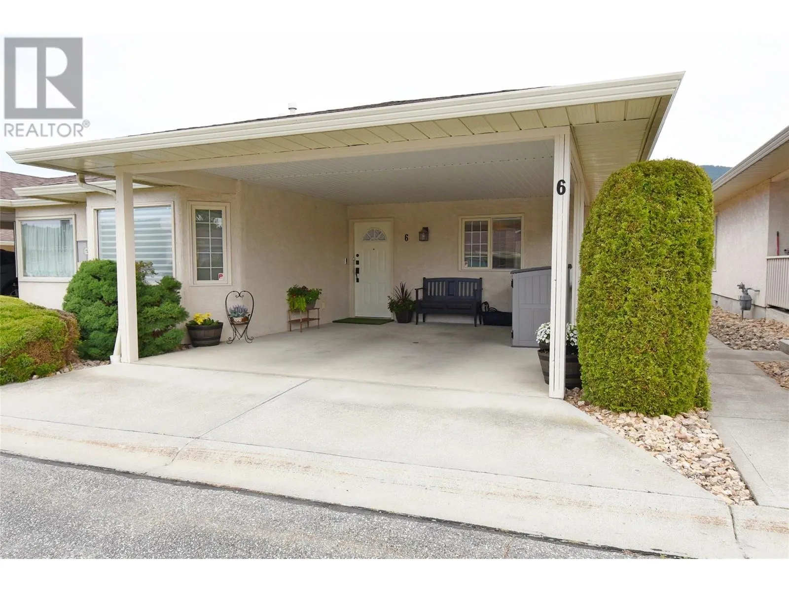 2200 40 Avenue Unit# 6