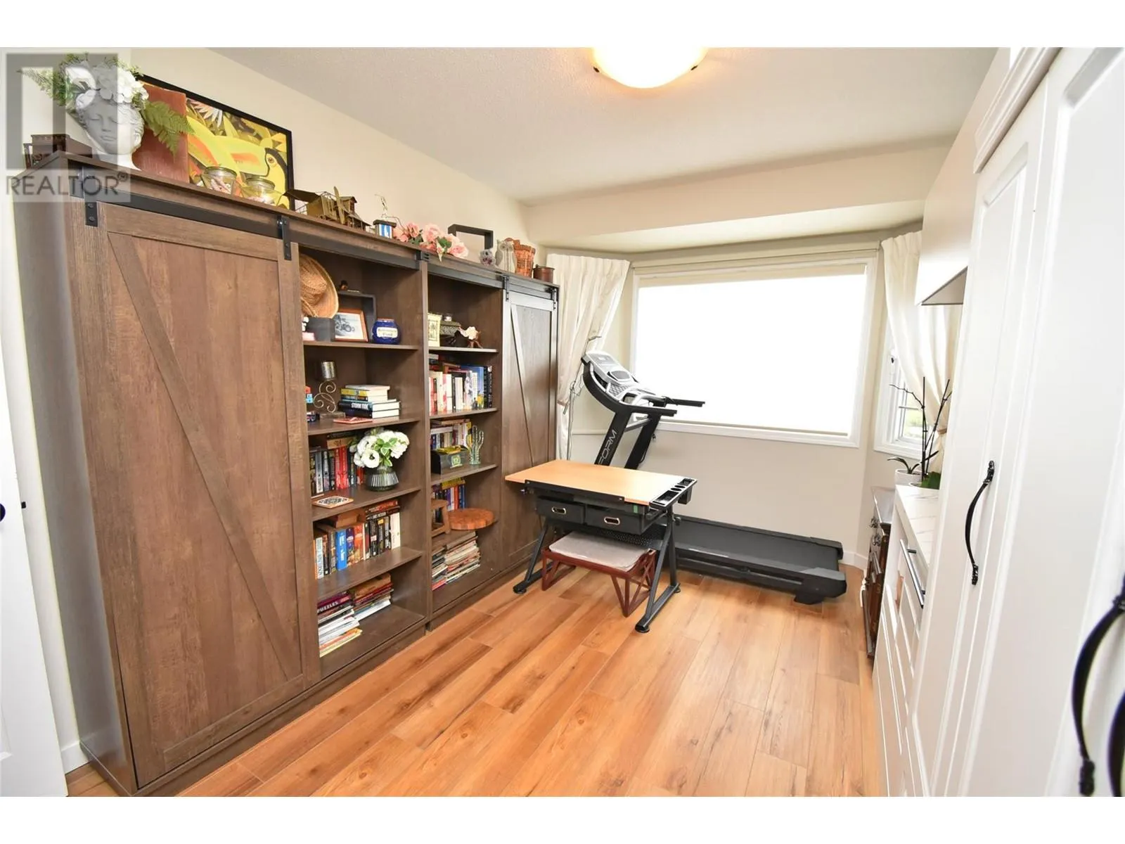 2200 40 Avenue Unit# 6