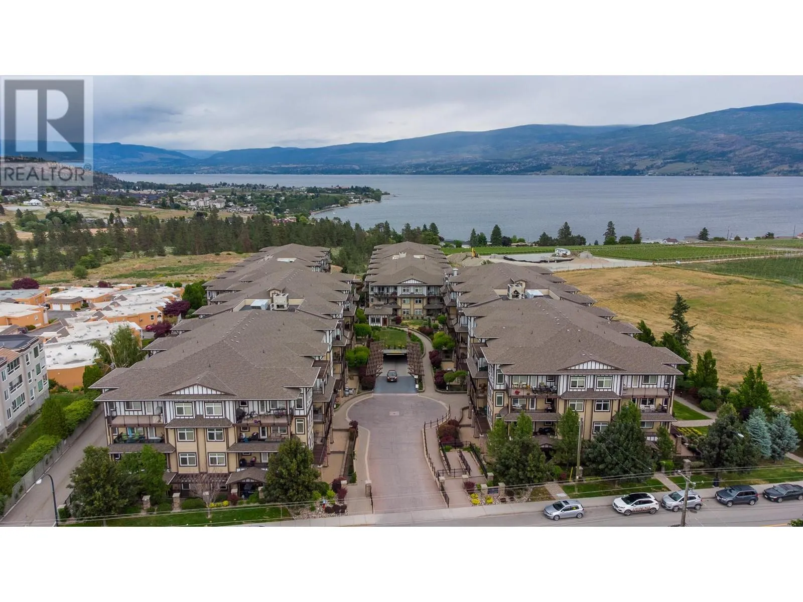 3842 Old Okanagan Highway Unit# 4306