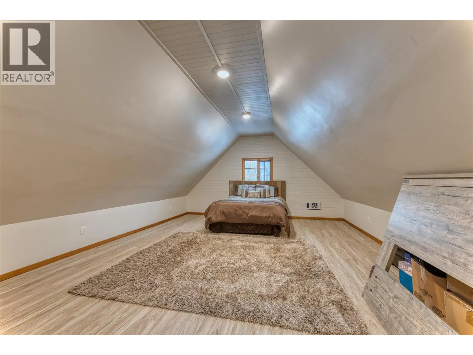 4452 Sleepy Hollow Road