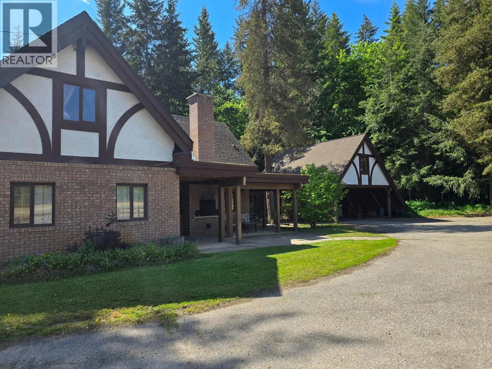 4452 Sleepy Hollow Road