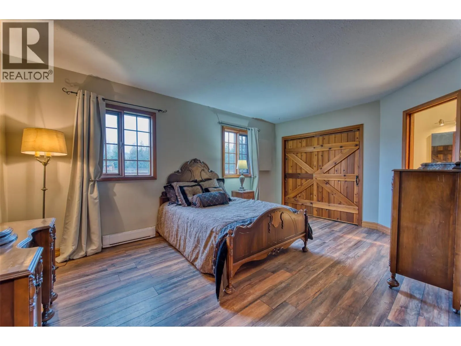 4452 Sleepy Hollow Road