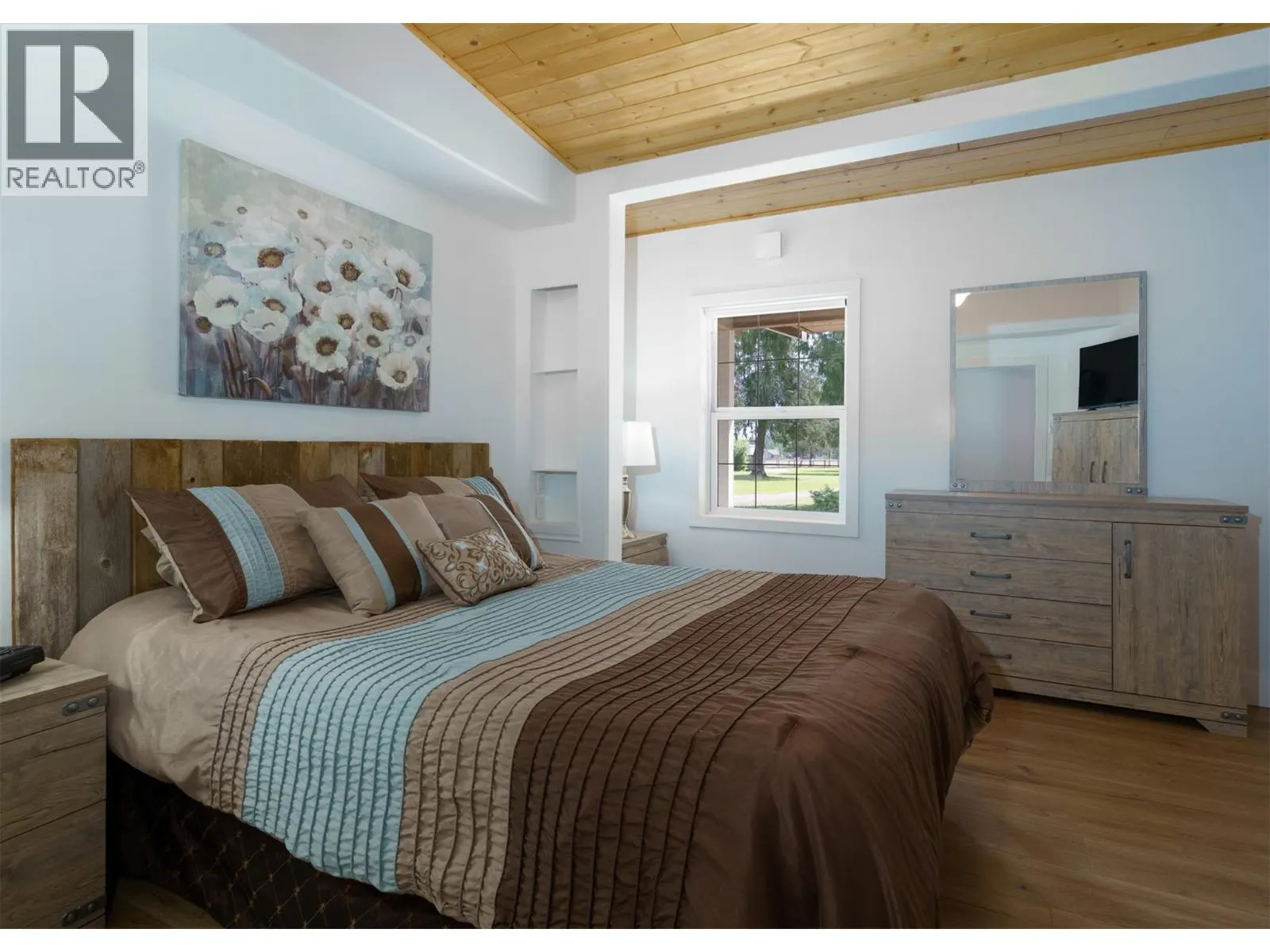 4452 Sleepy Hollow Road