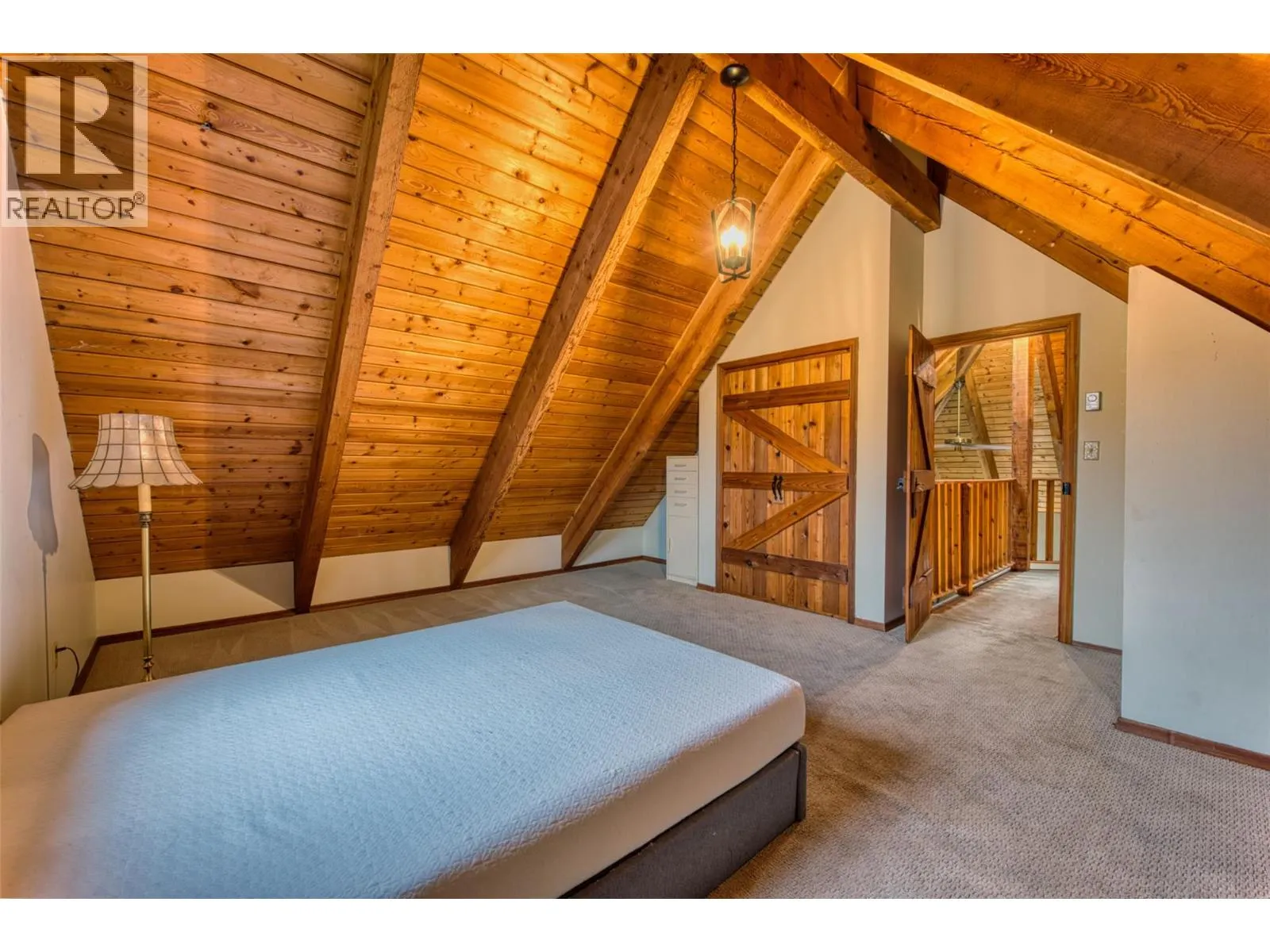 4452 Sleepy Hollow Road