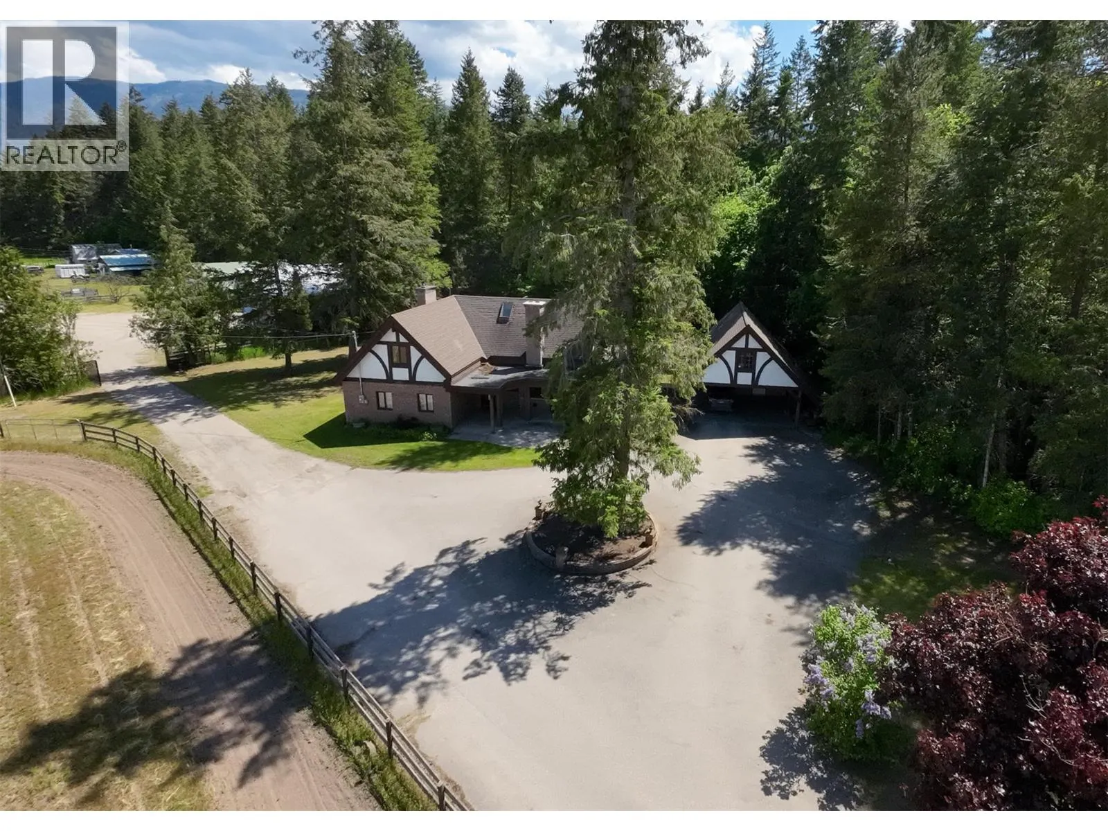 4452 Sleepy Hollow Road