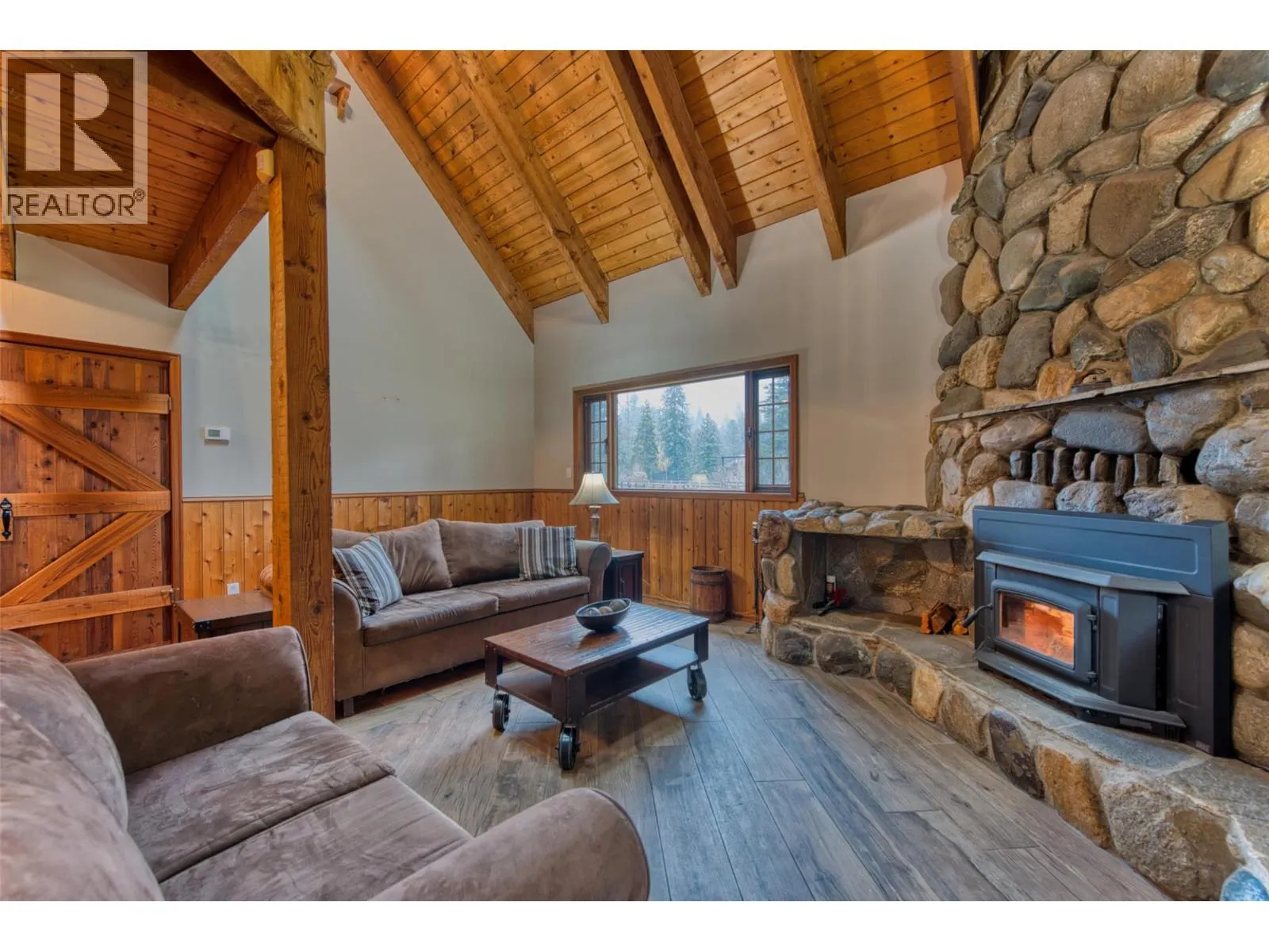4452 Sleepy Hollow Road