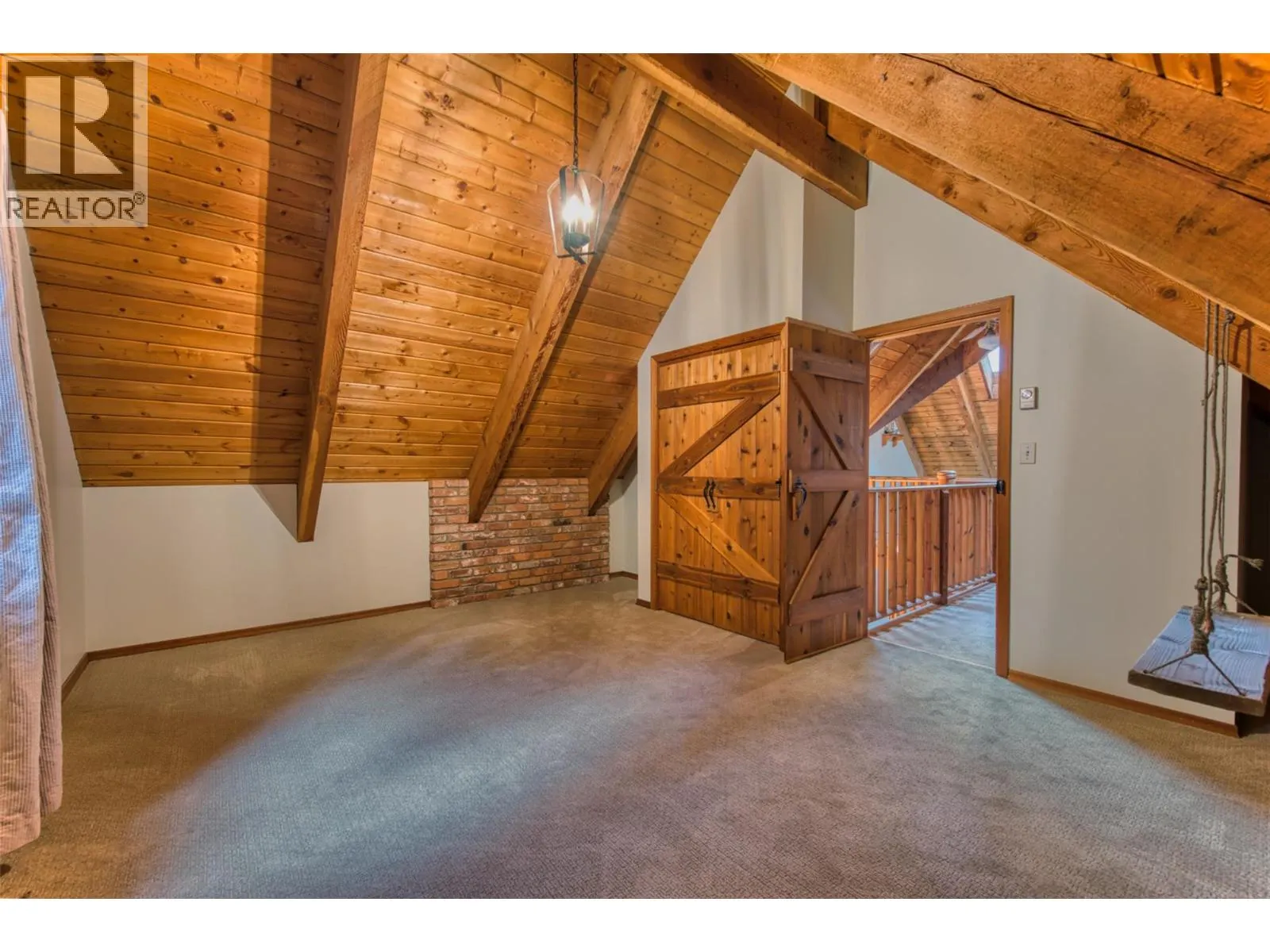 4452 Sleepy Hollow Road