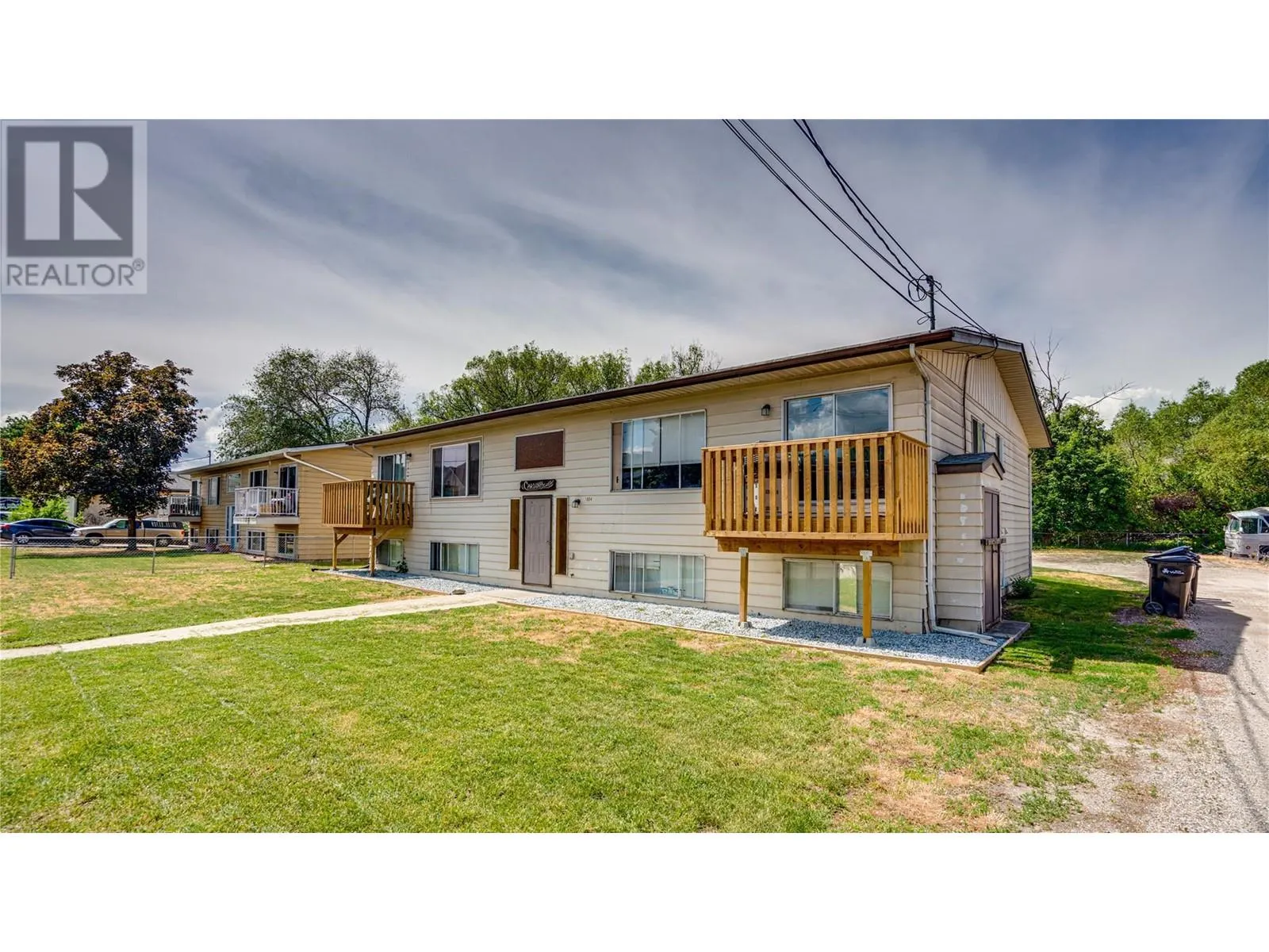 1604 45 Street