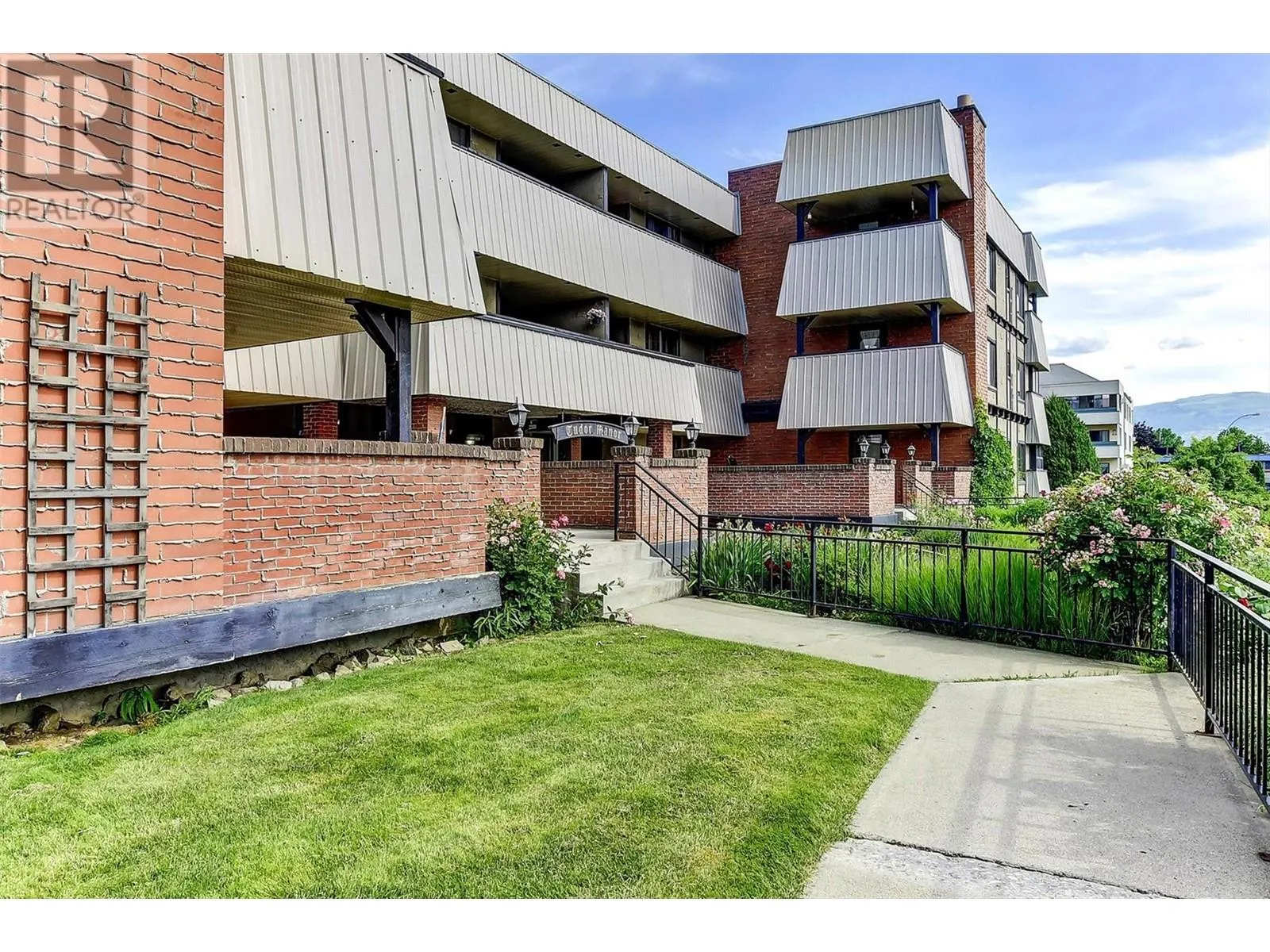 1665 Ufton Court Unit# 333 Lot# 33