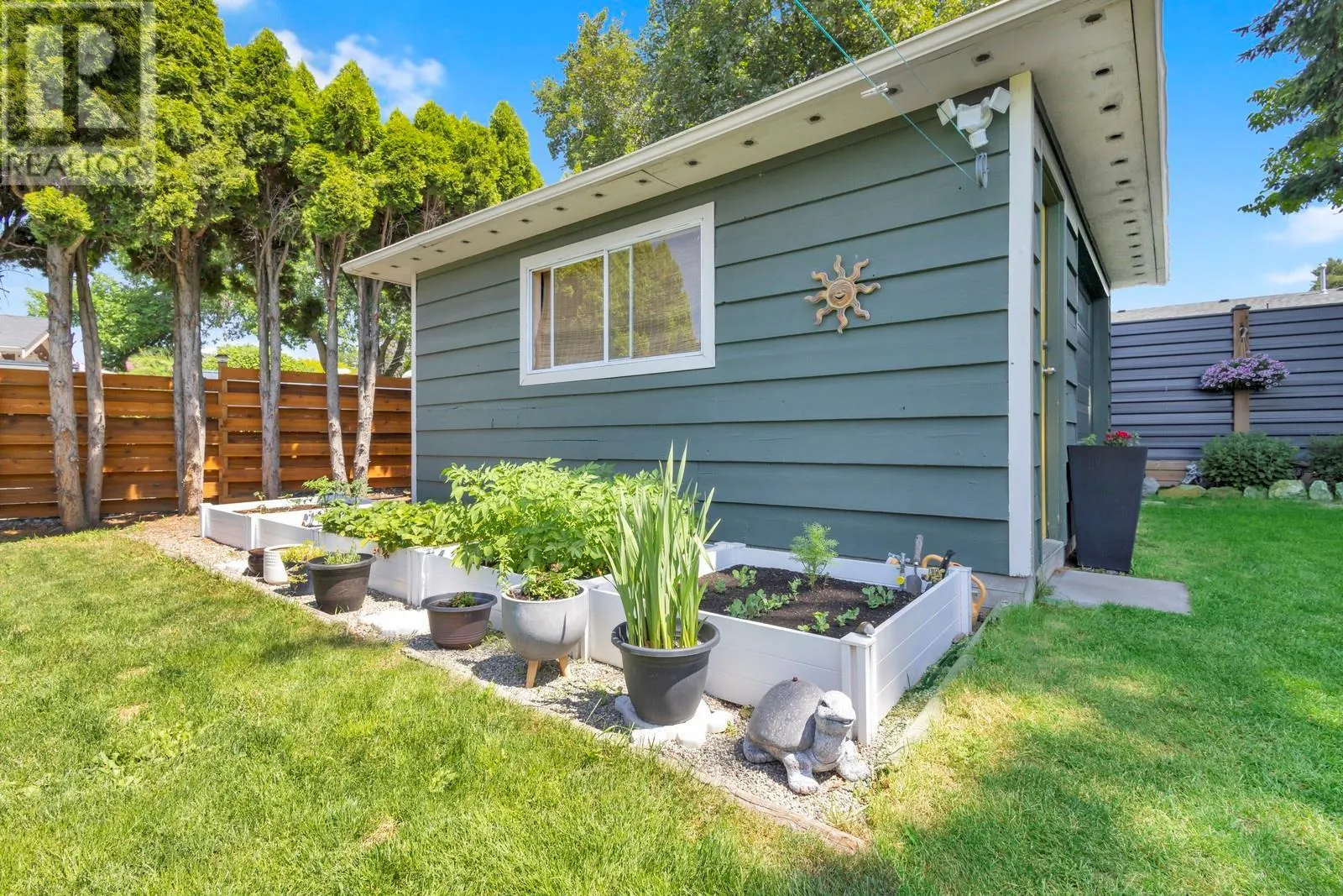 1123 Pinecrest Lane
