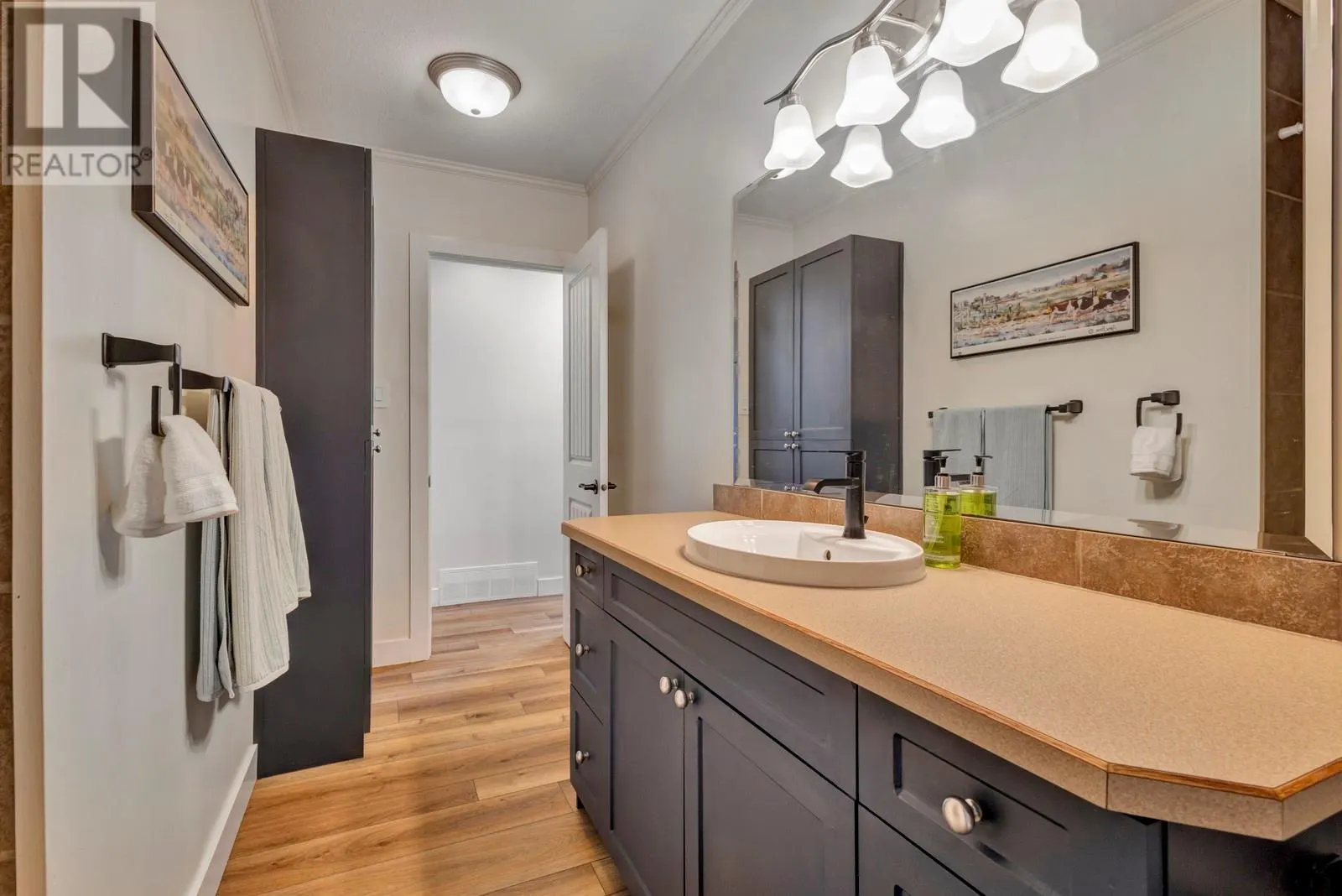 1123 Pinecrest Lane