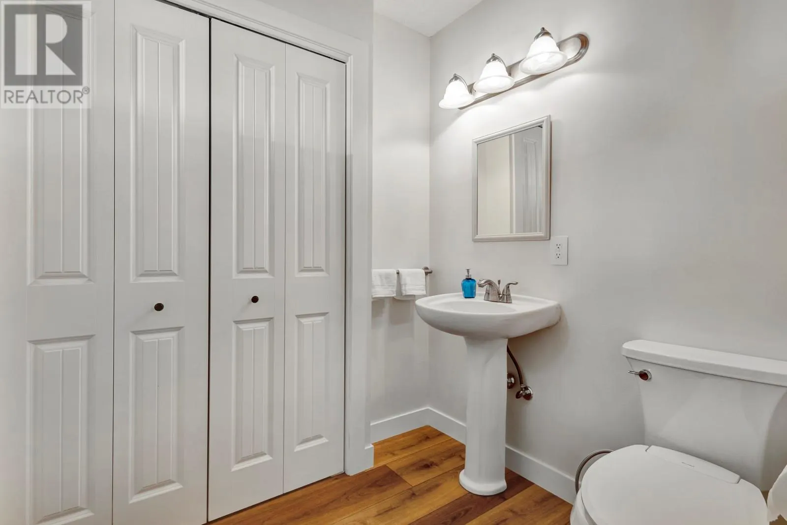 1123 Pinecrest Lane