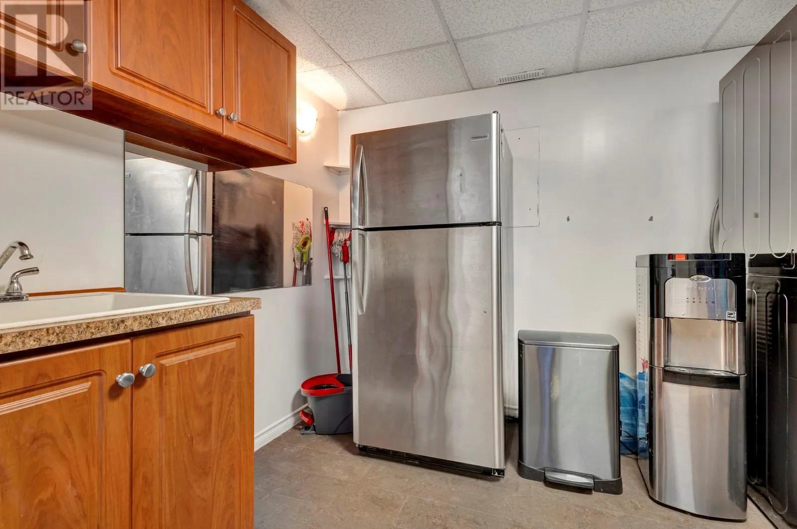 1123 Pinecrest Lane