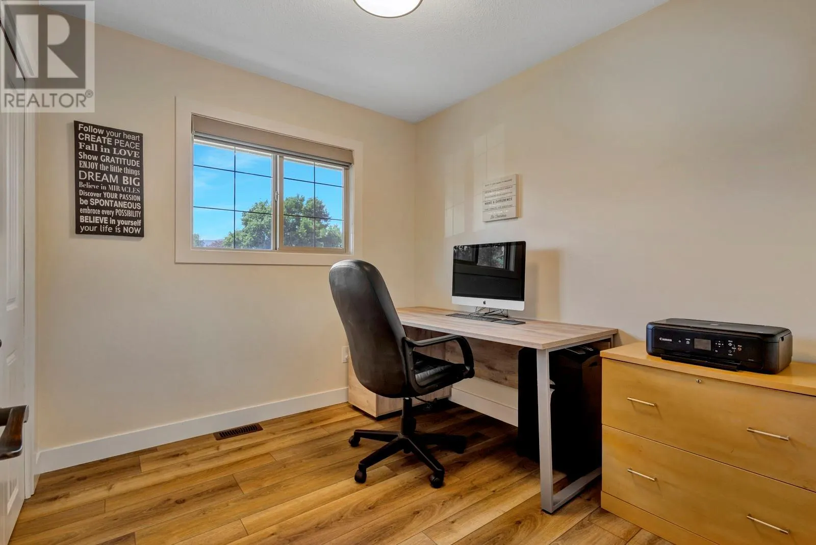 1123 Pinecrest Lane