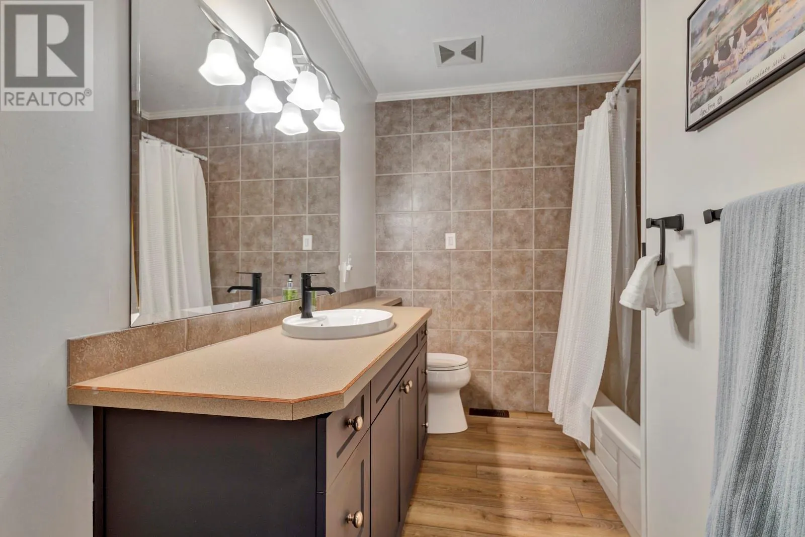 1123 Pinecrest Lane