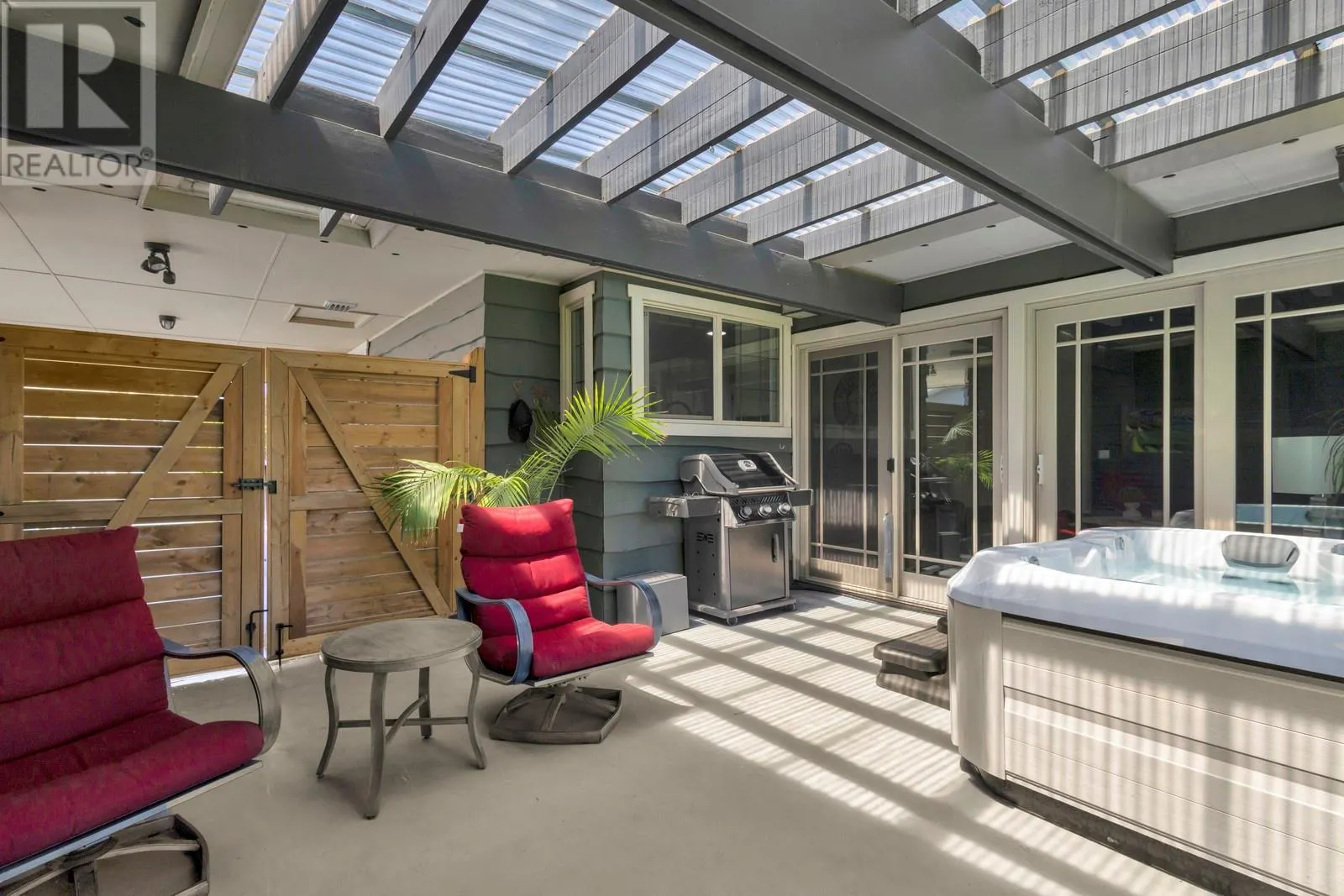 1123 Pinecrest Lane