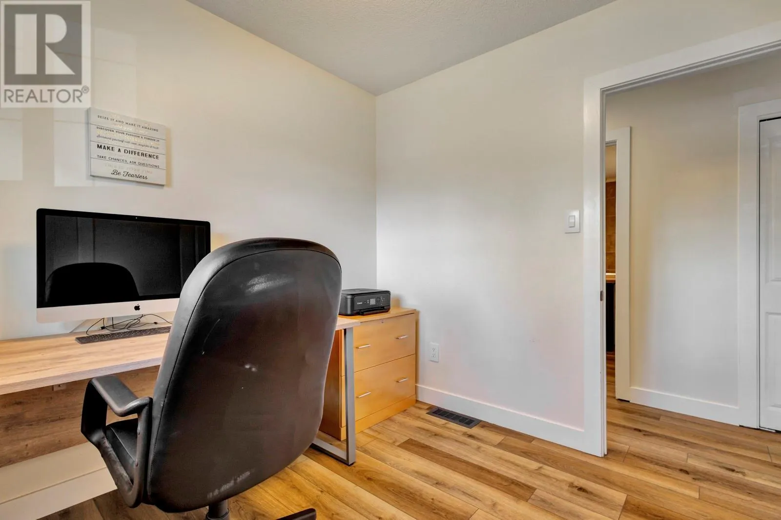 1123 Pinecrest Lane