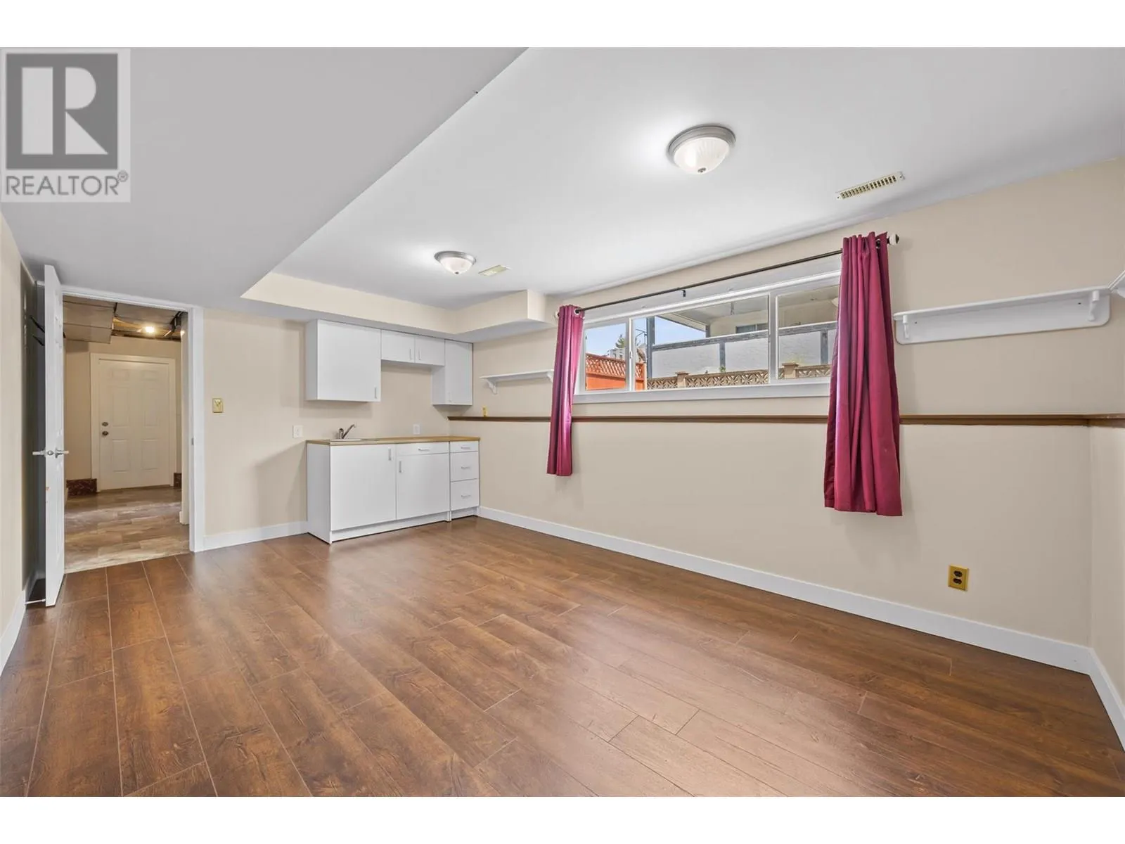 645 Mark Road