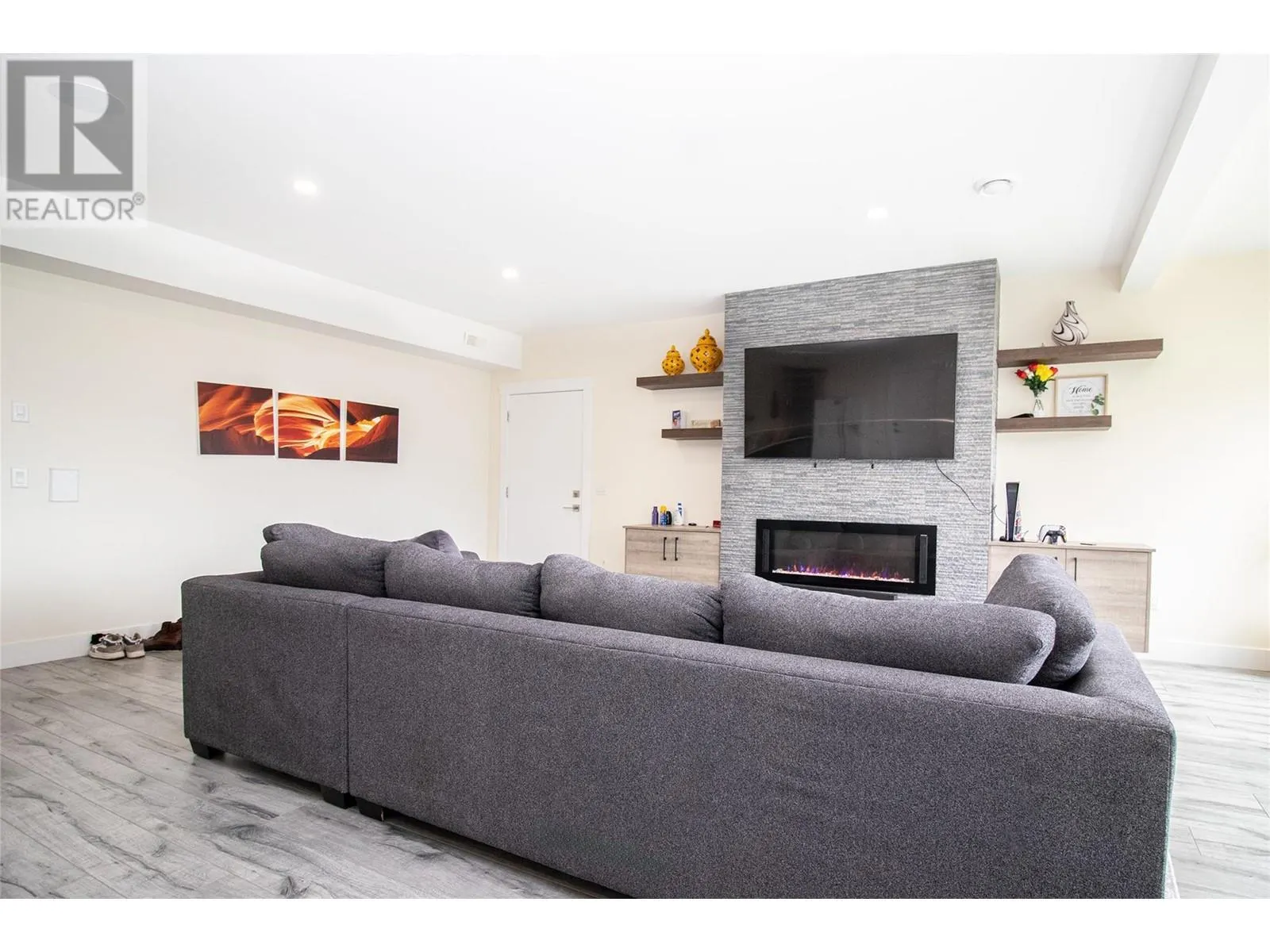 2132 Tramonto Court