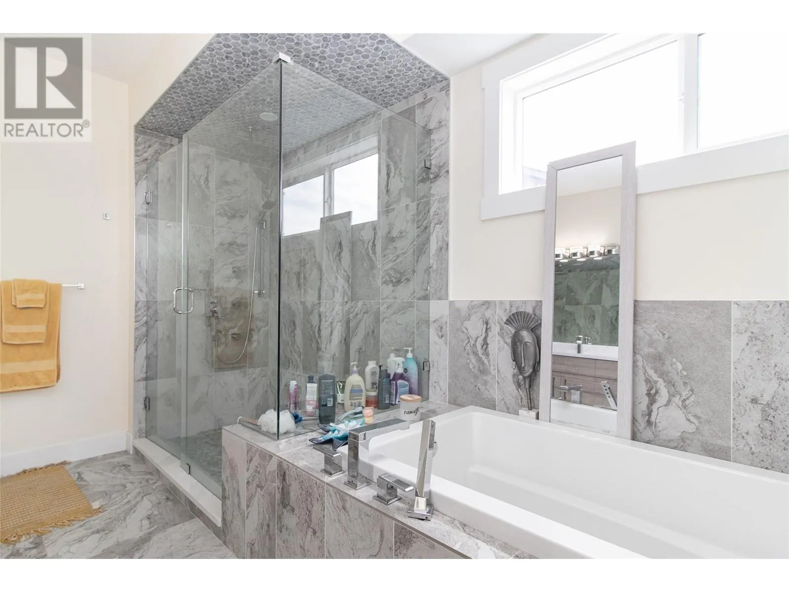 2132 Tramonto Court