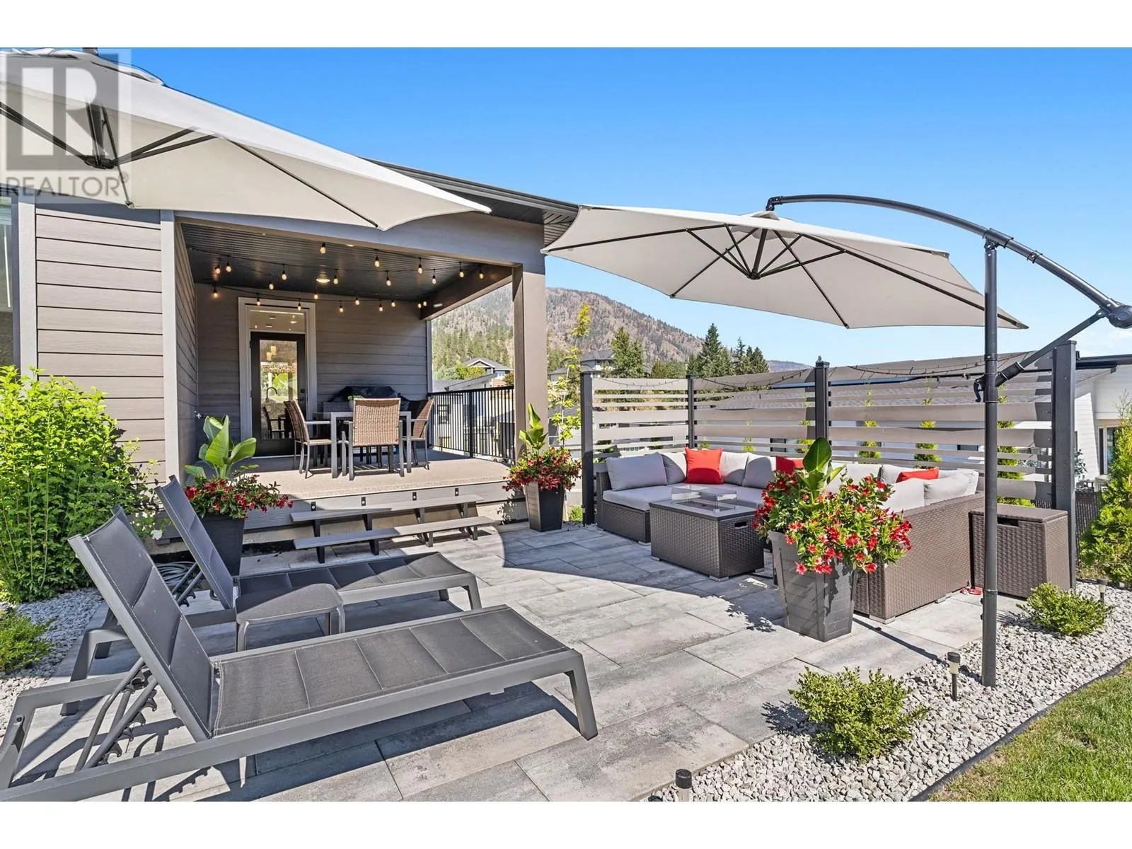 2789 Canyon Crest Drive