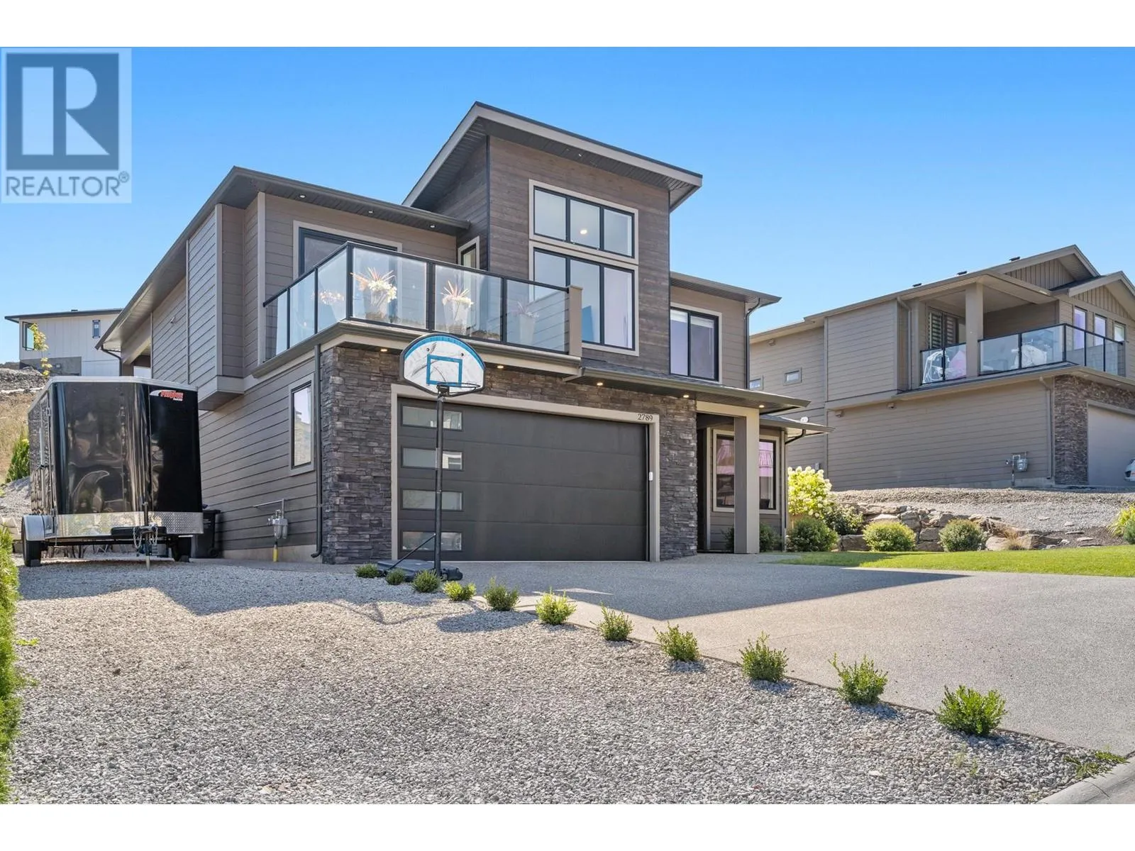 2789 Canyon Crest Drive