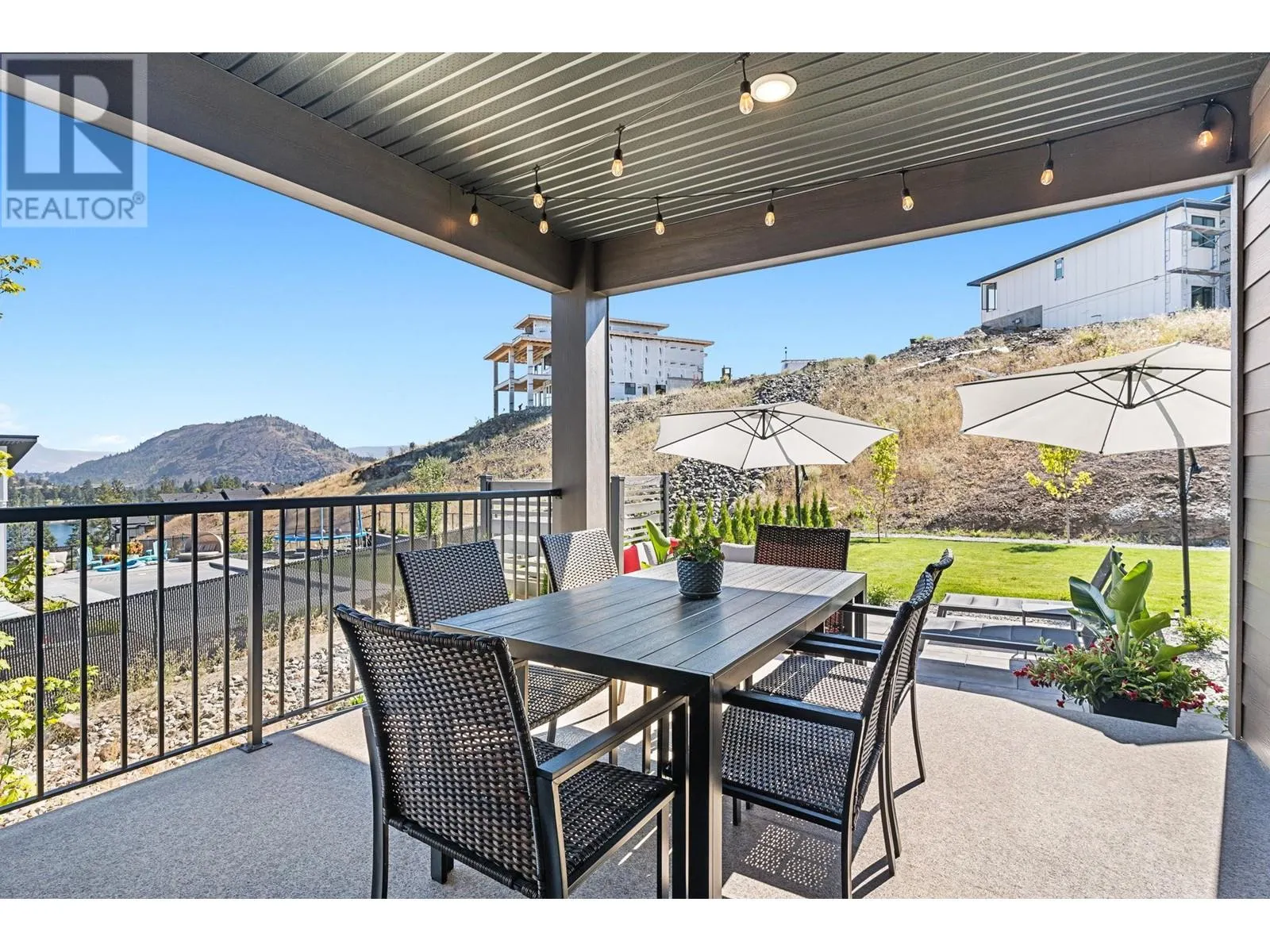 2789 Canyon Crest Drive