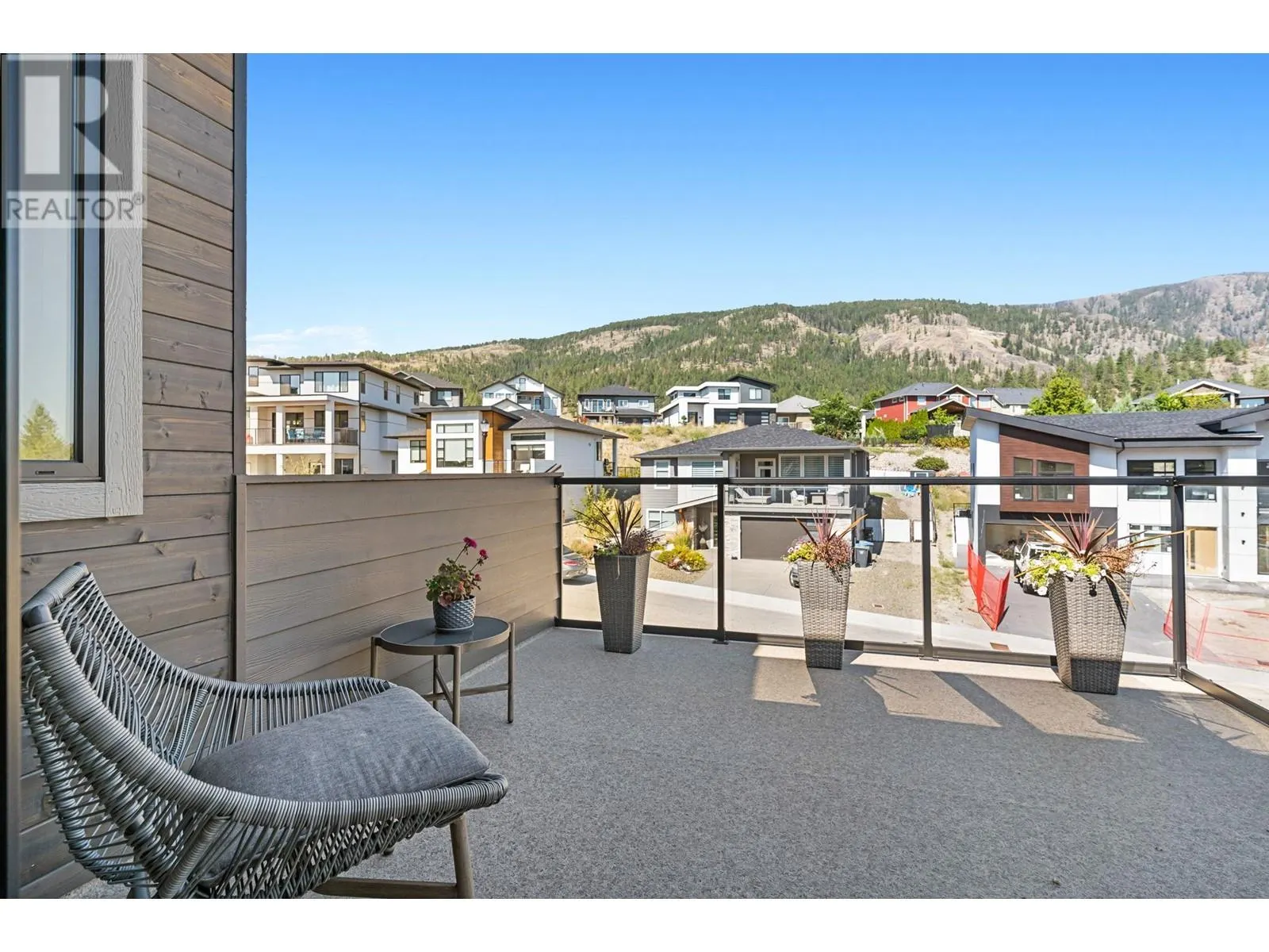 2789 Canyon Crest Drive