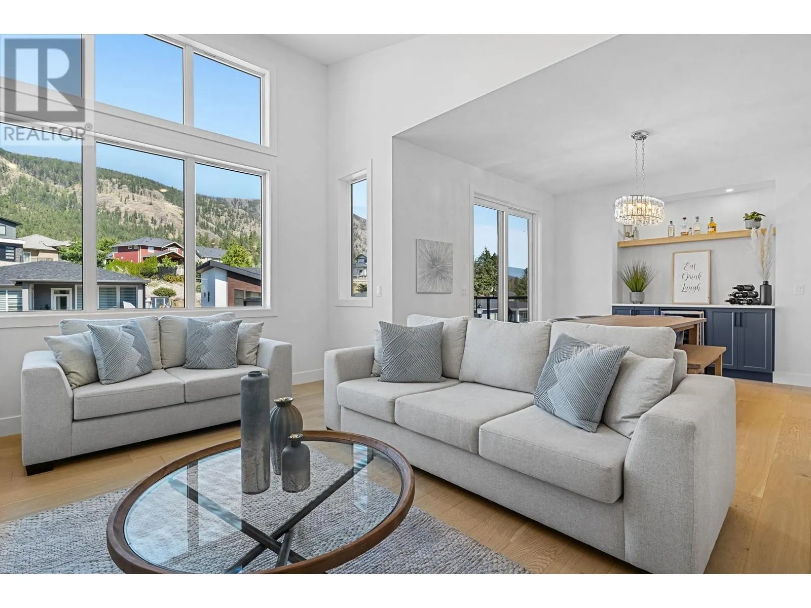 2789 Canyon Crest Drive
