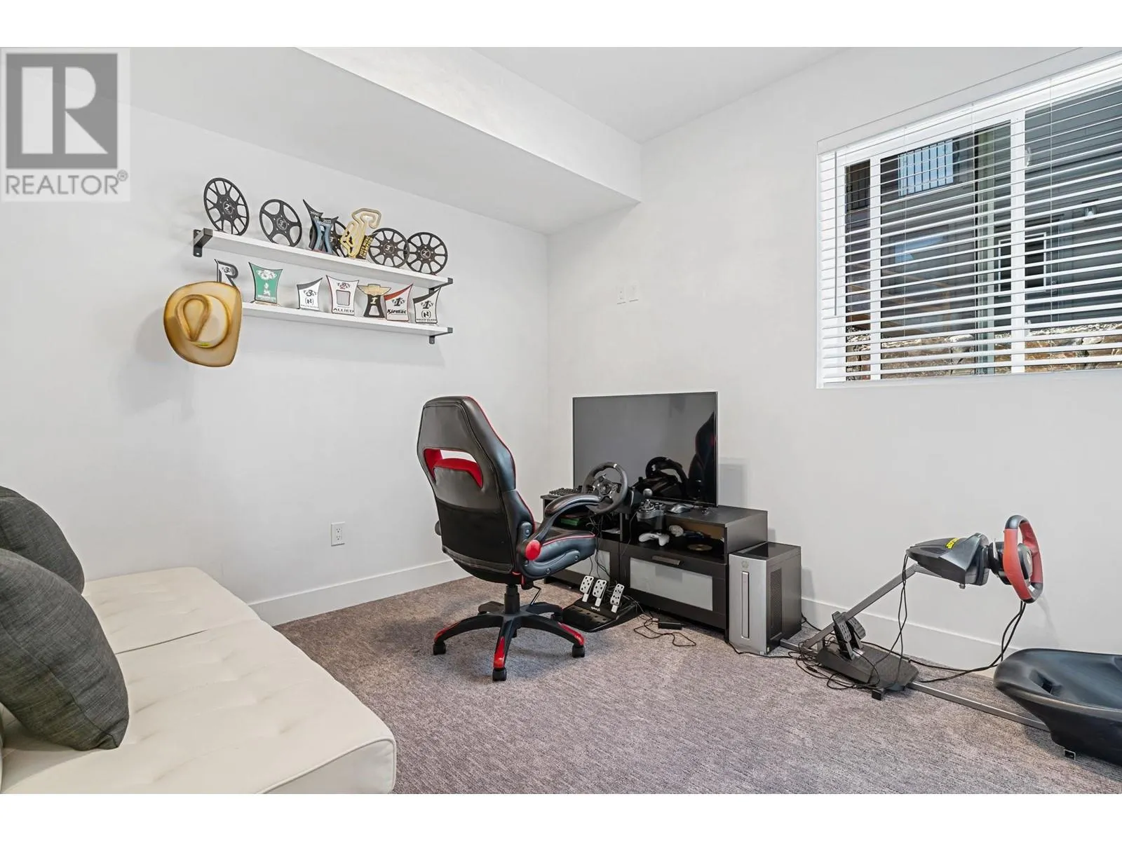 2789 Canyon Crest Drive
