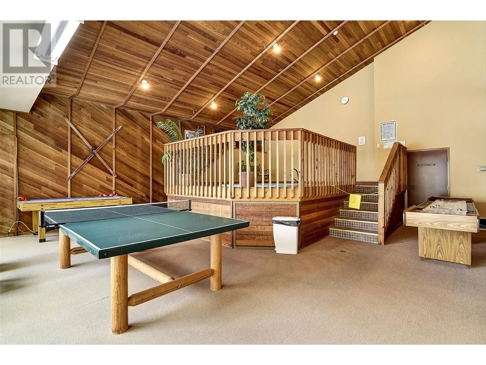 7470 Porcupine Road Unit# 402