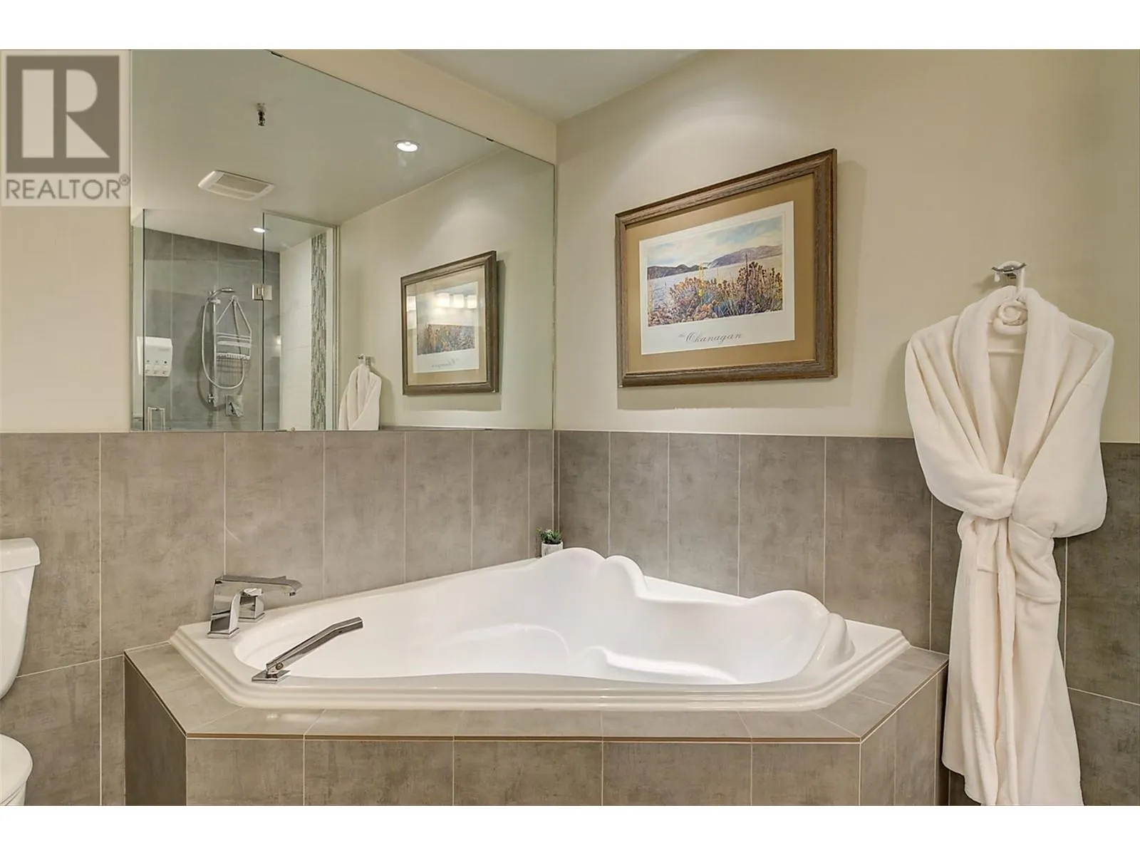 7470 Porcupine Road Unit# 402