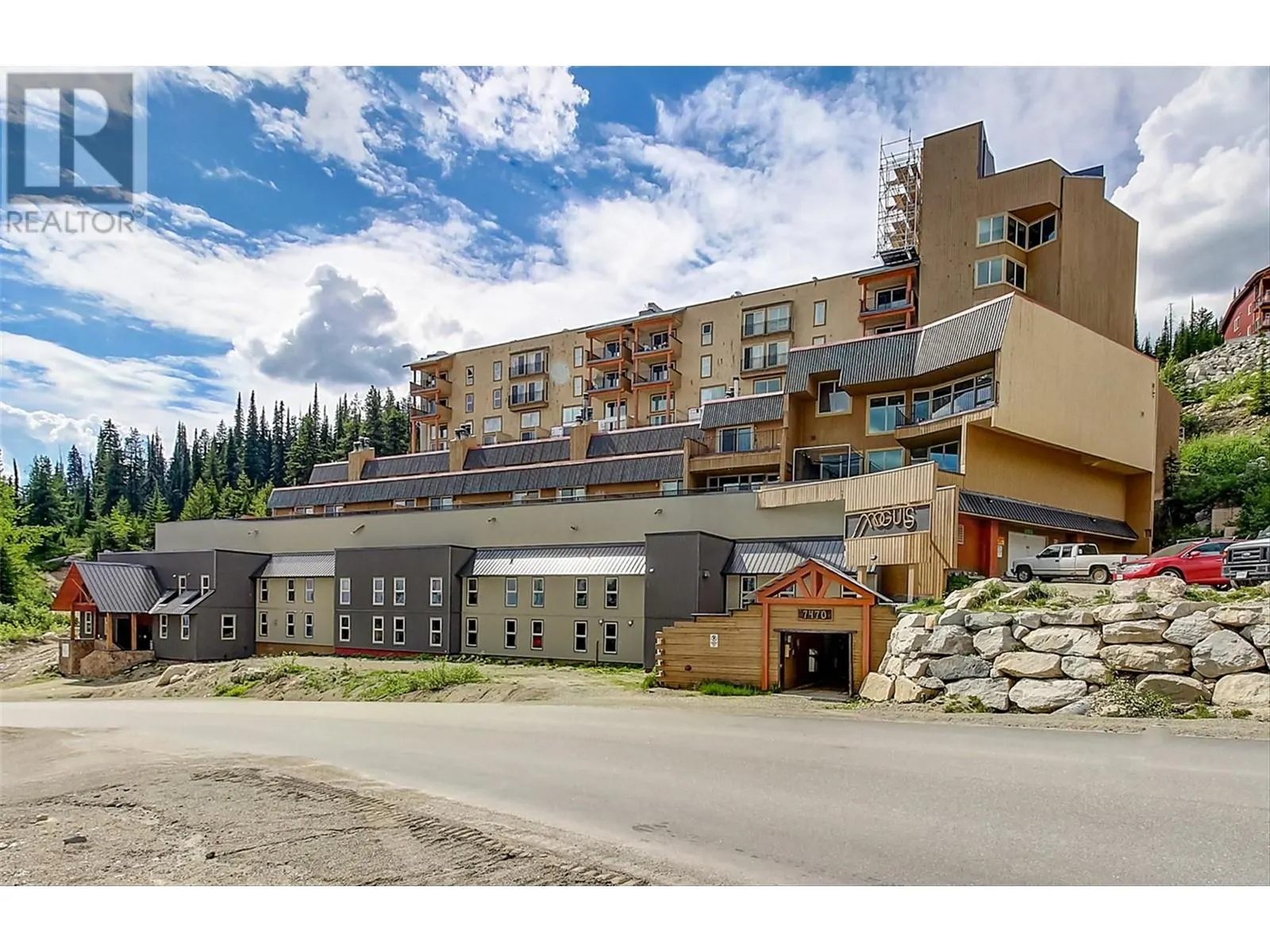 7470 Porcupine Road Unit# 402