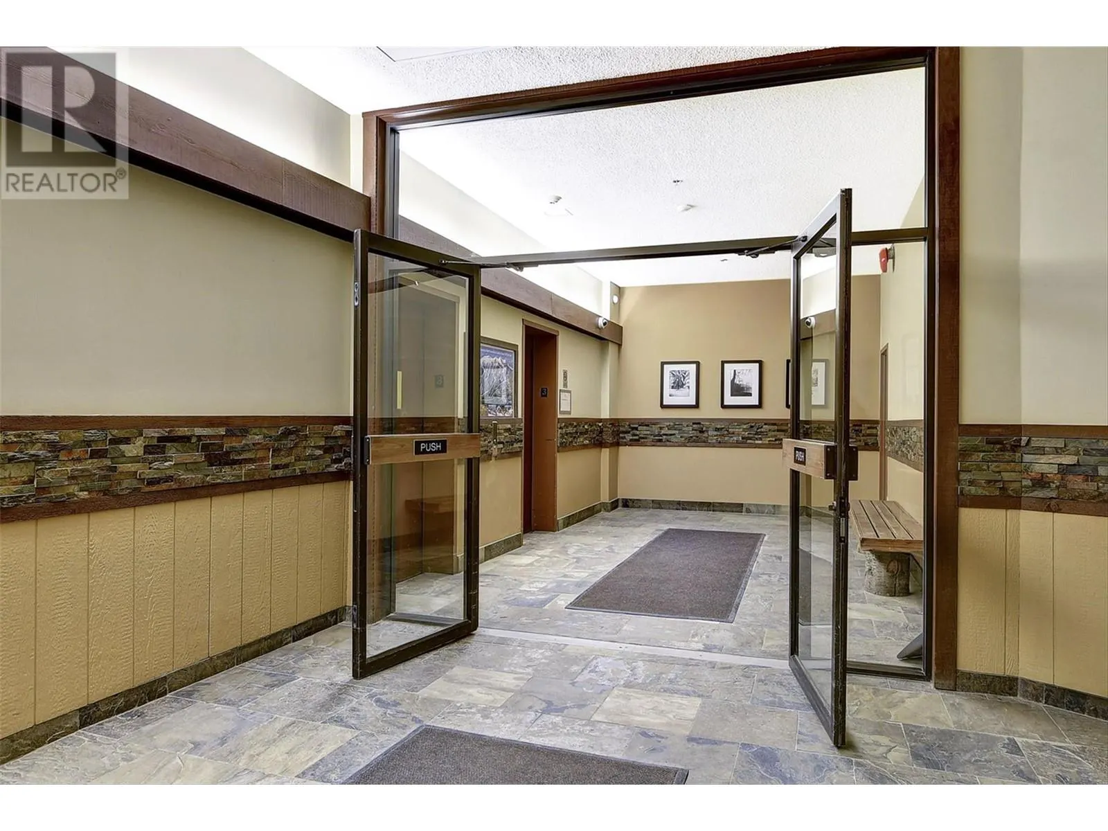 7470 Porcupine Road Unit# 402