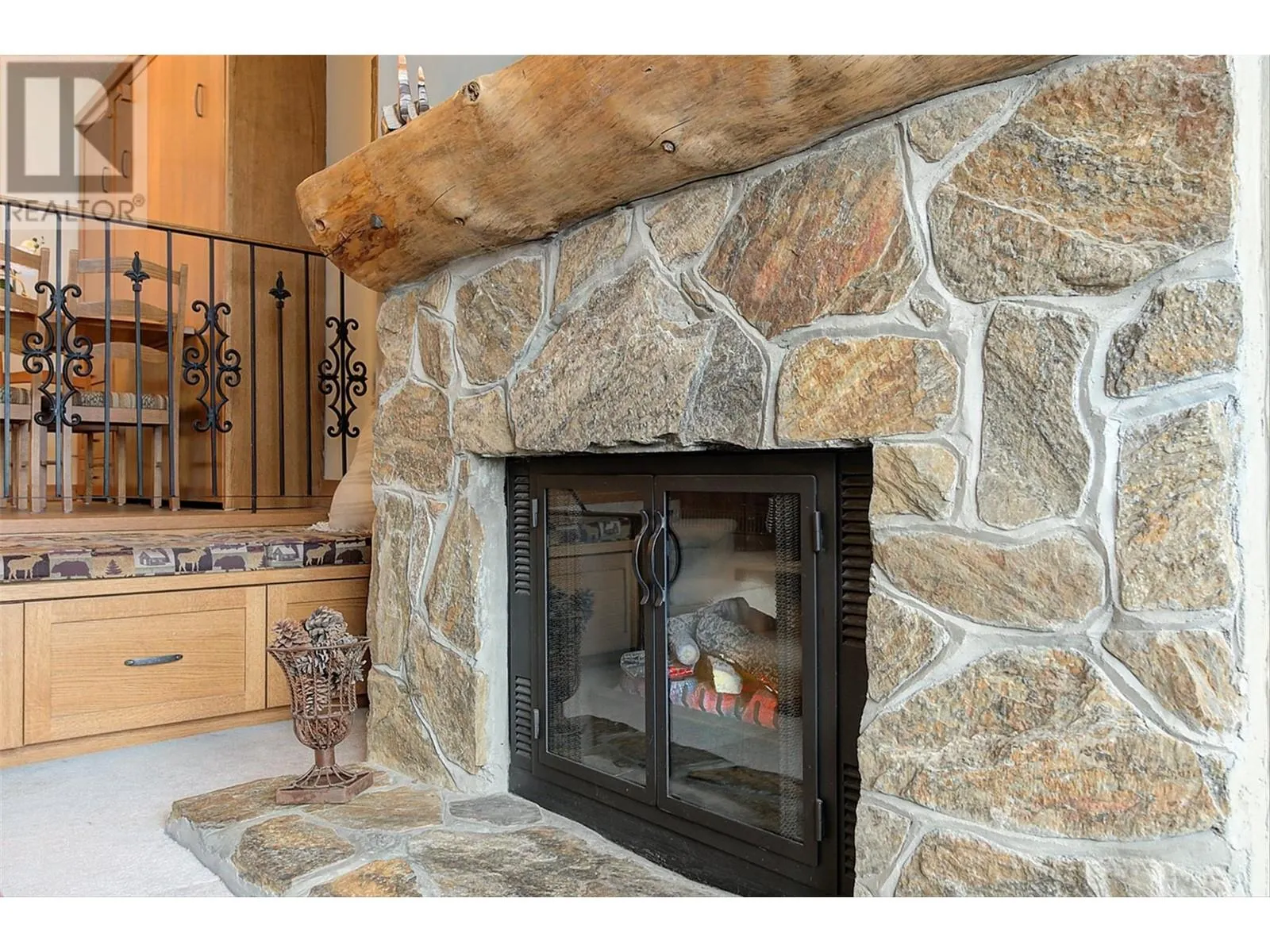 7470 Porcupine Road Unit# 402