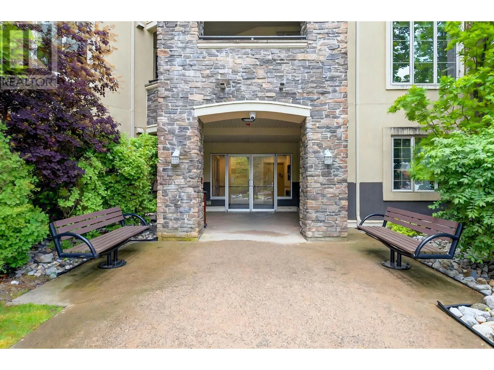 1873 Country Club Drive Unit# 2206