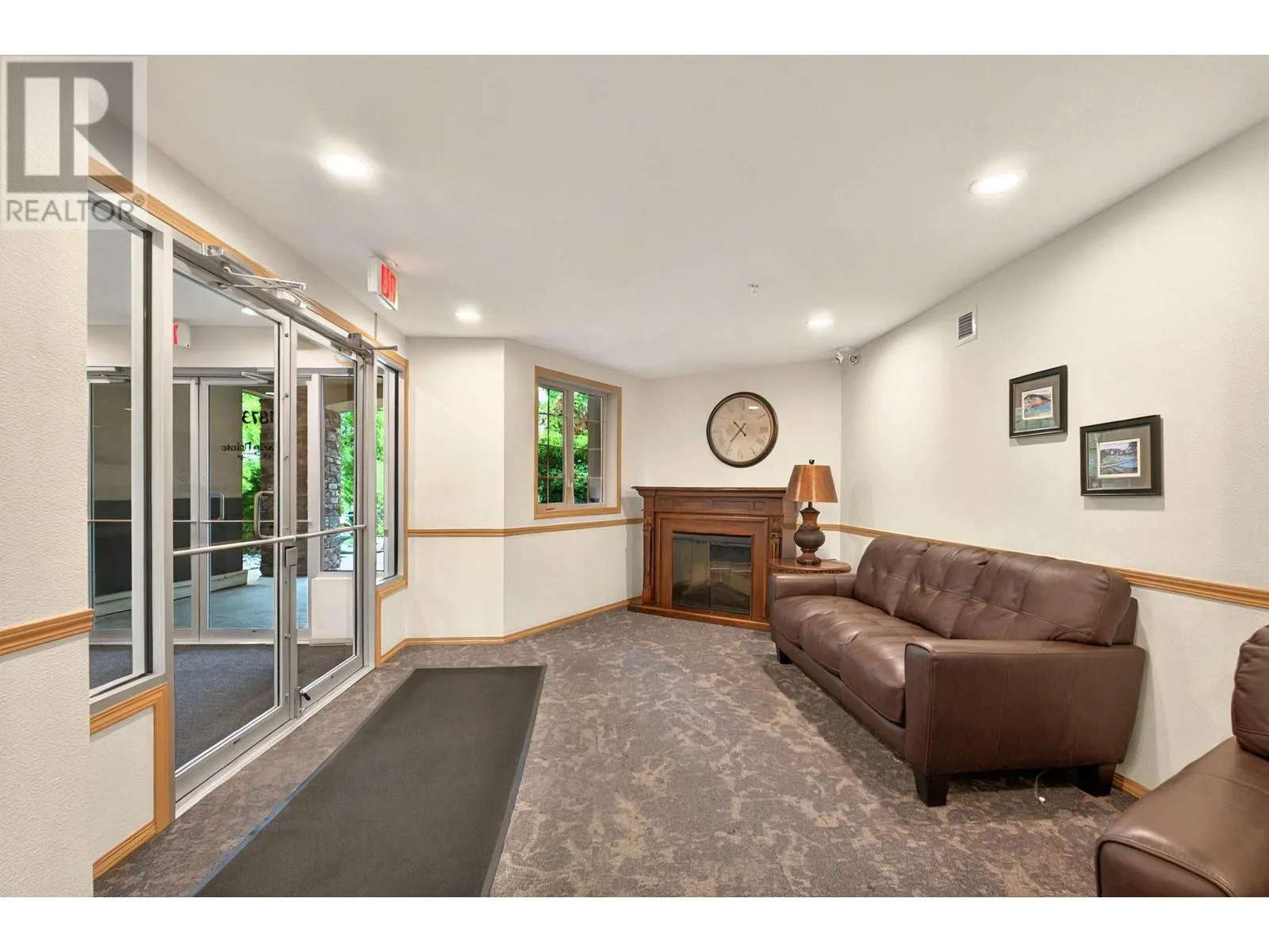 1873 Country Club Drive Unit# 2206