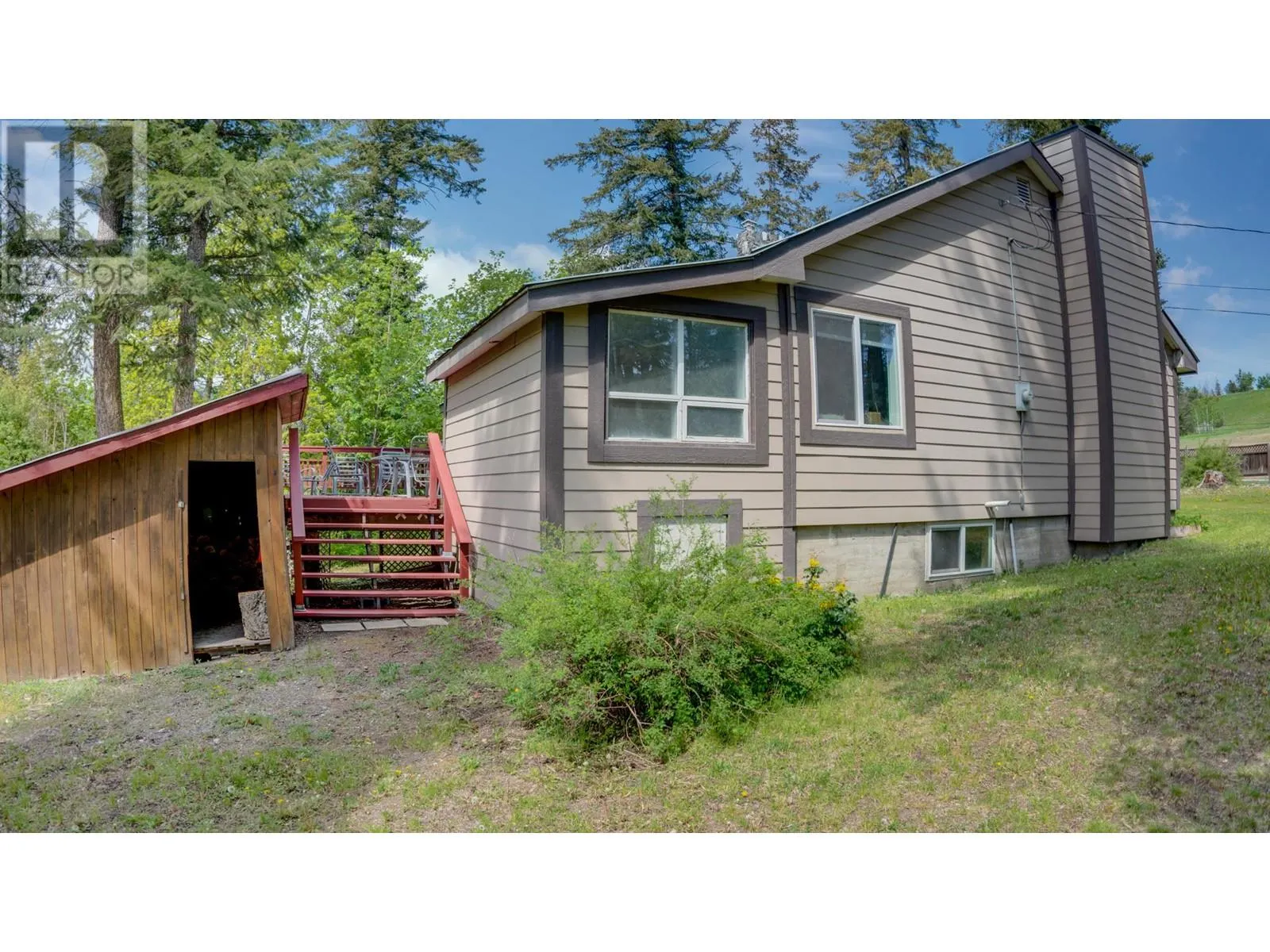 11 Gardom Lake Road